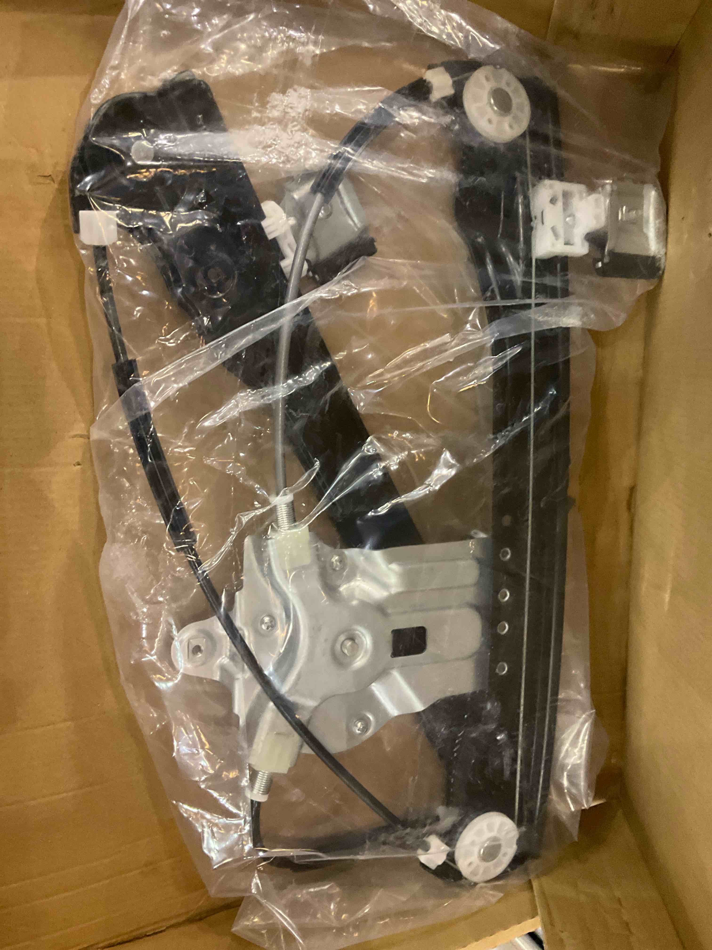 https://s3.amazonaws.com/lotting-images-prod/BargainHunt/EXS01654238_1722617040009.jpeg