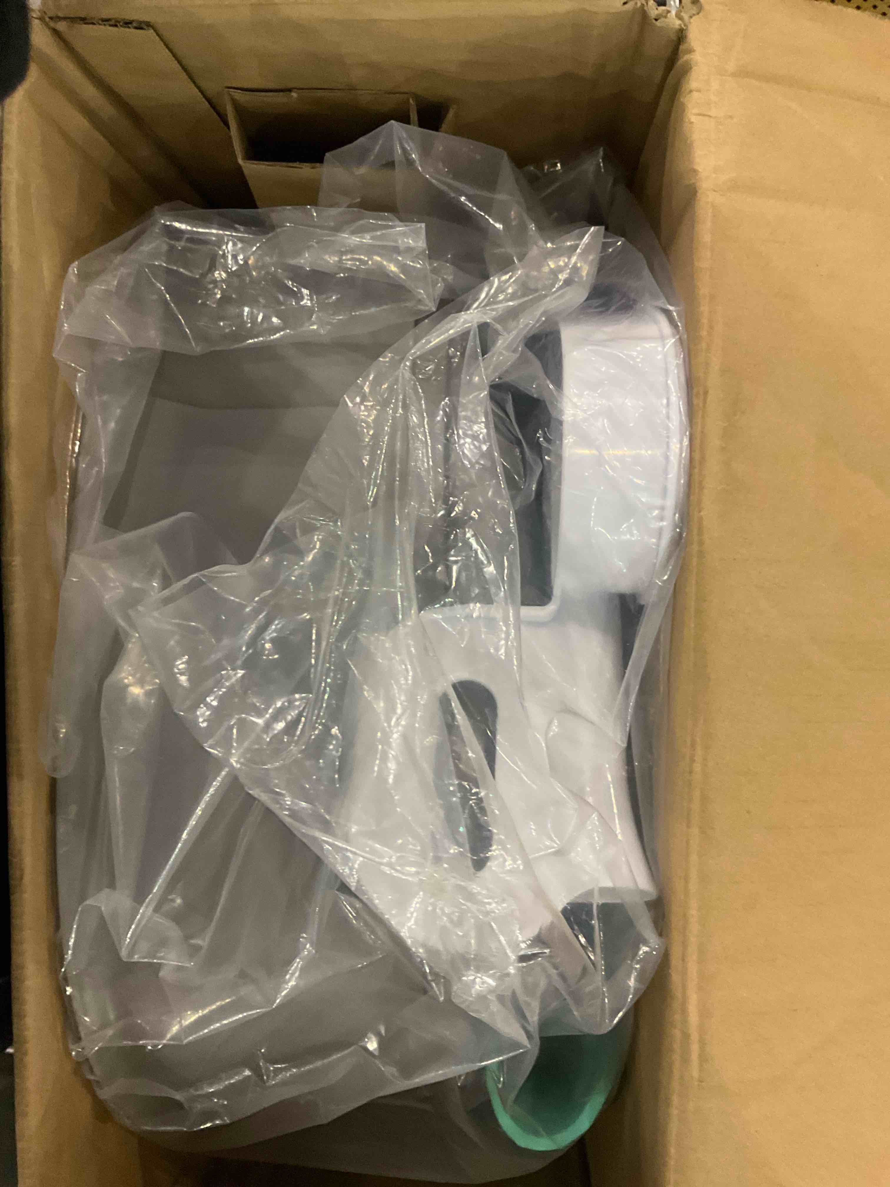 https://s3.amazonaws.com/lotting-images-prod/BargainHunt/EXS01654319_1723037857054.jpeg