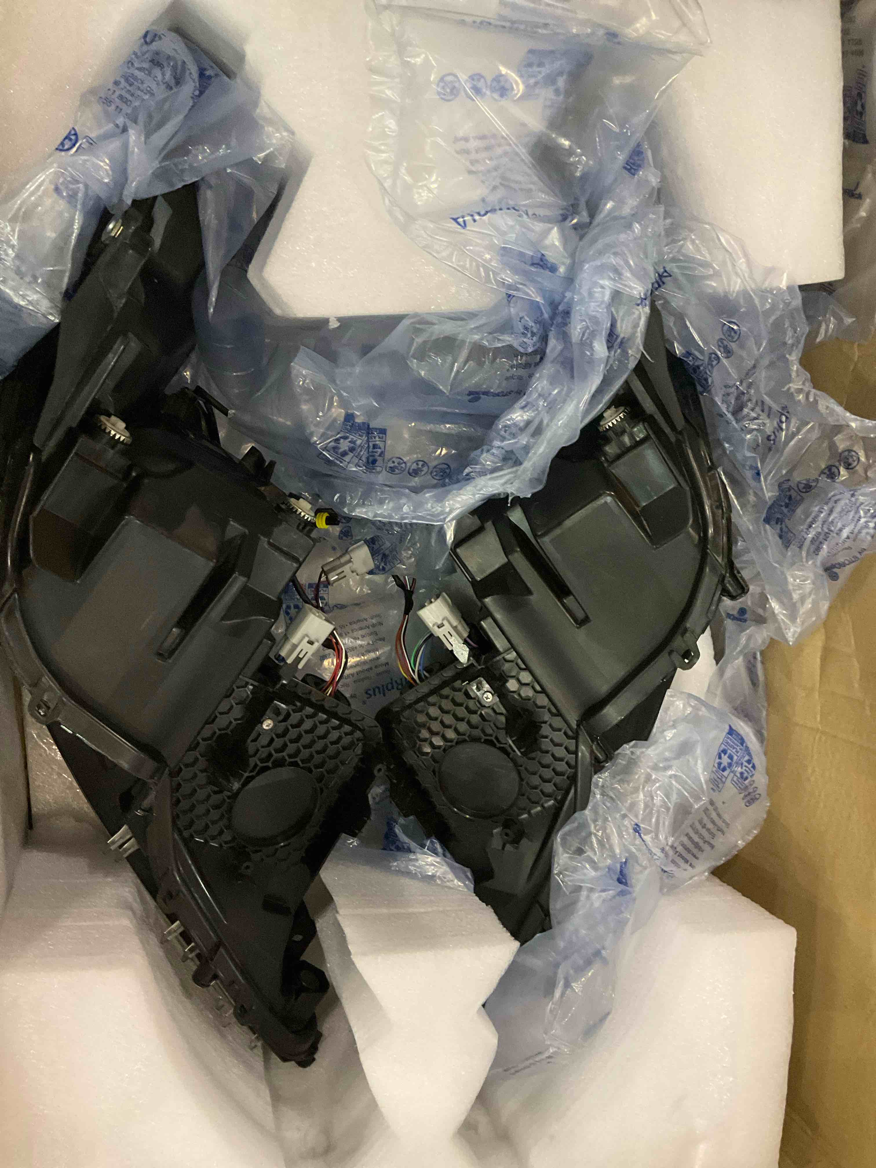 https://s3.amazonaws.com/lotting-images-prod/BargainHunt/EXS01654324_1723039297531.jpeg