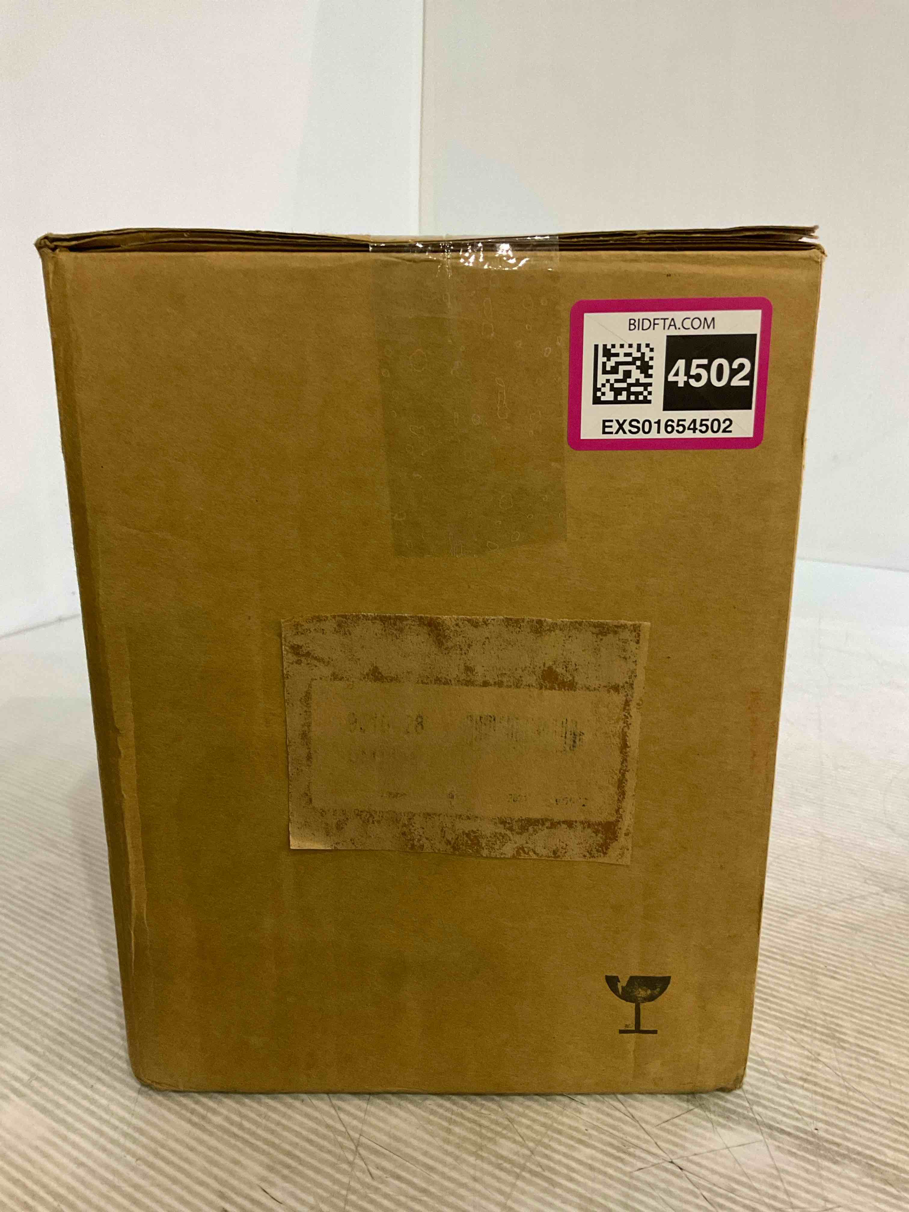 https://s3.amazonaws.com/lotting-images-prod/BargainHunt/EXS01654502_1719490744283.jpeg