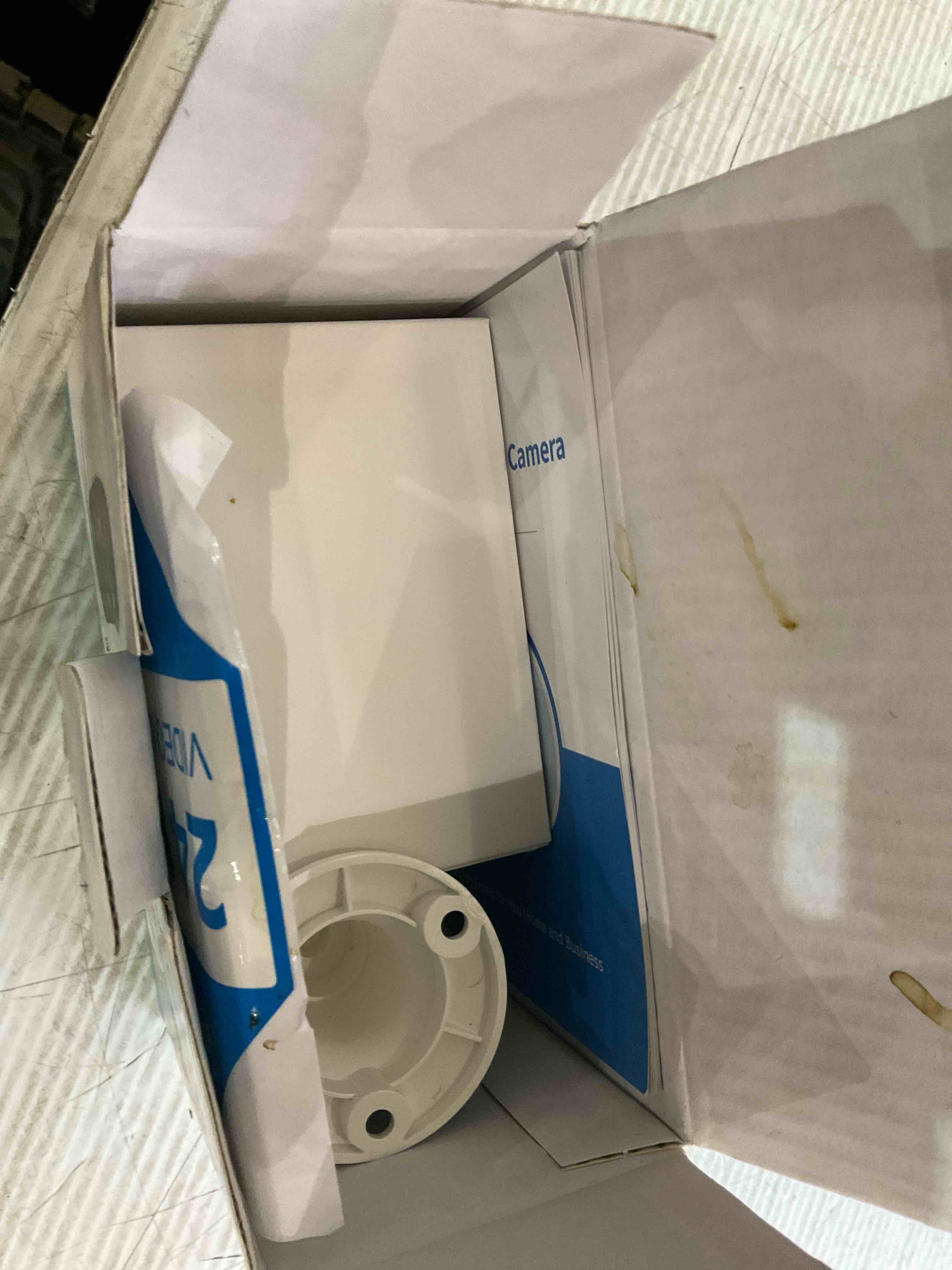 https://s3.amazonaws.com/lotting-images-prod/BargainHunt/EXS01654503_1719490814853.jpeg