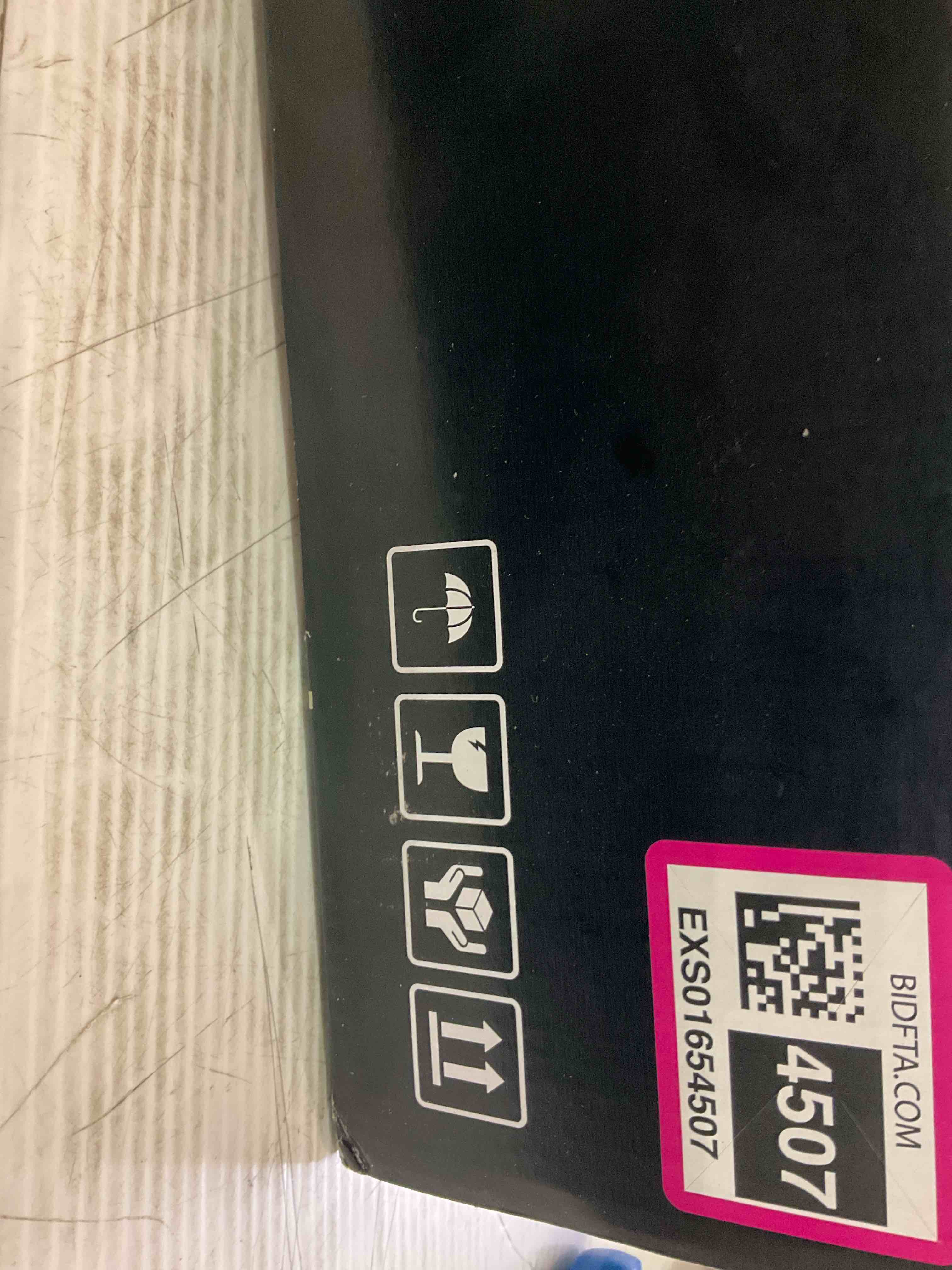 https://s3.amazonaws.com/lotting-images-prod/BargainHunt/EXS01654507_1719492441304.jpeg