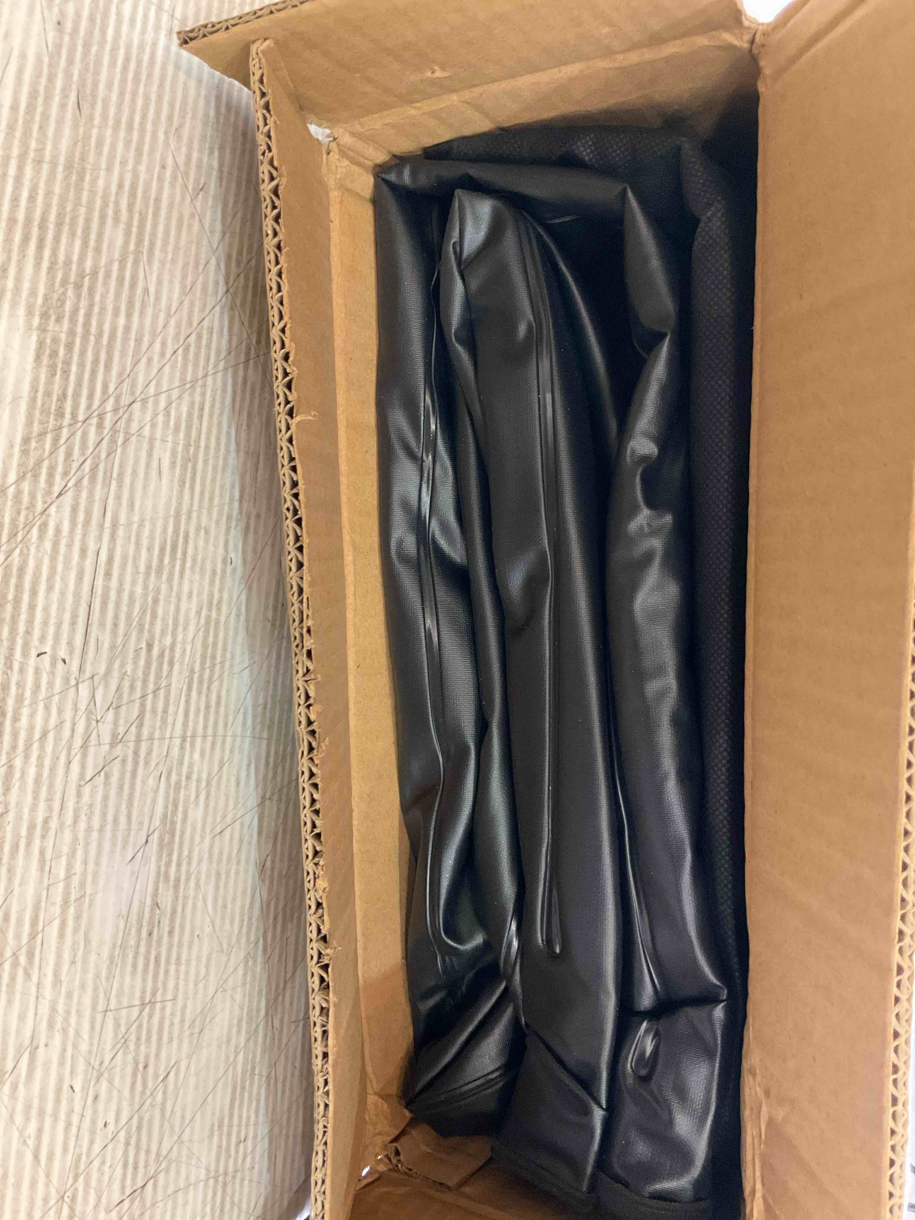 https://s3.amazonaws.com/lotting-images-prod/BargainHunt/EXS01654559_1719939557746.jpeg