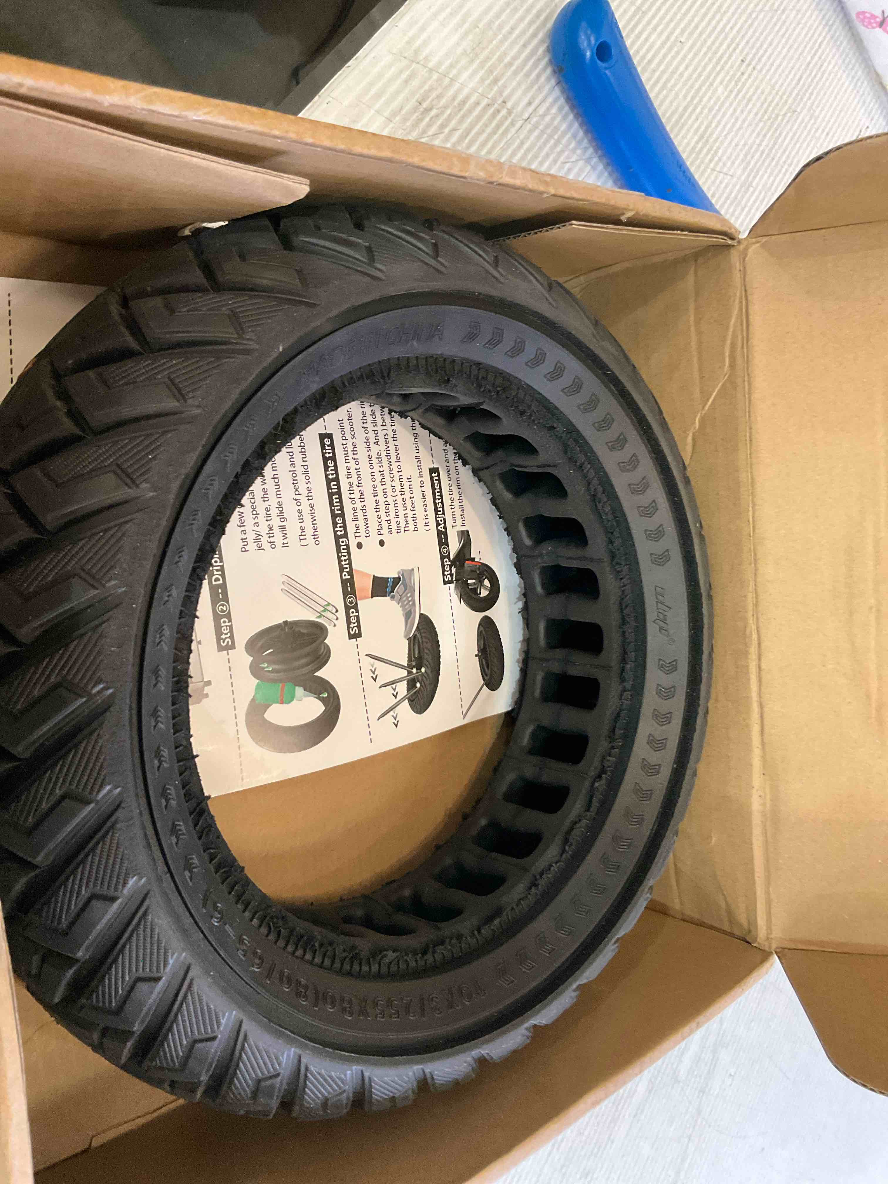 https://s3.amazonaws.com/lotting-images-prod/BargainHunt/EXS01654571_1719945794378.jpeg