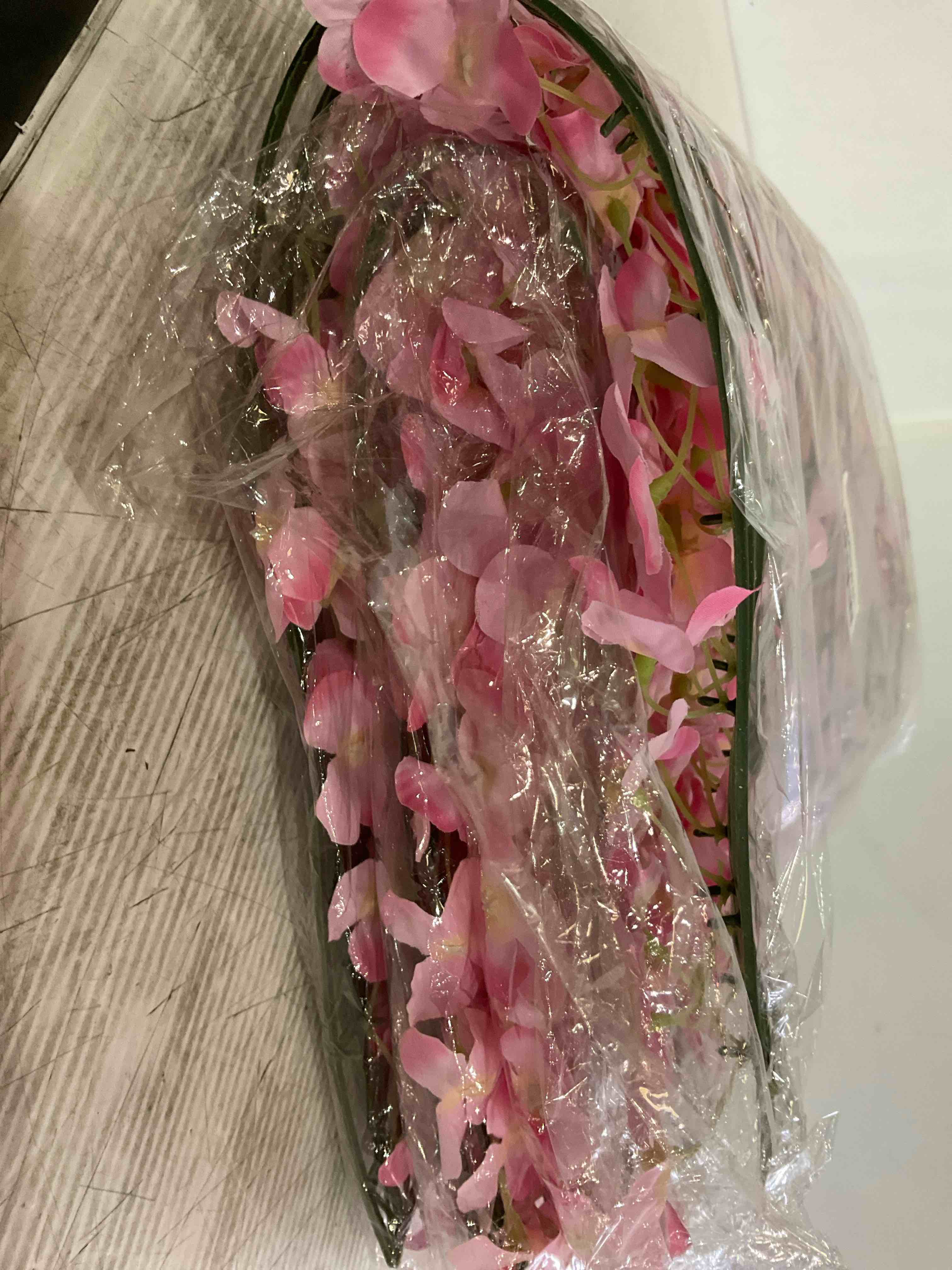 https://s3.amazonaws.com/lotting-images-prod/BargainHunt/EXS01654592_1720025807669.jpeg