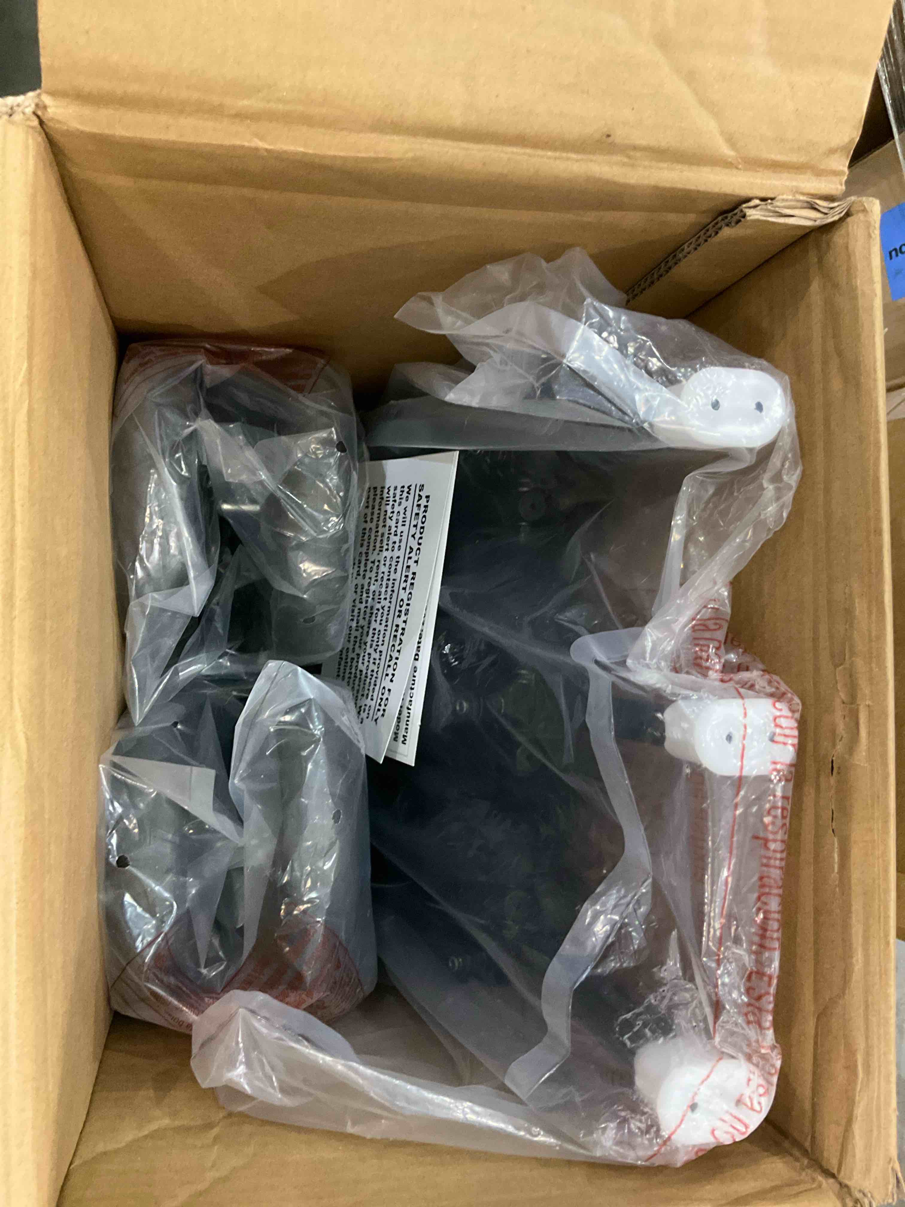 https://s3.amazonaws.com/lotting-images-prod/BargainHunt/EXS01654711_1720622688284.jpeg