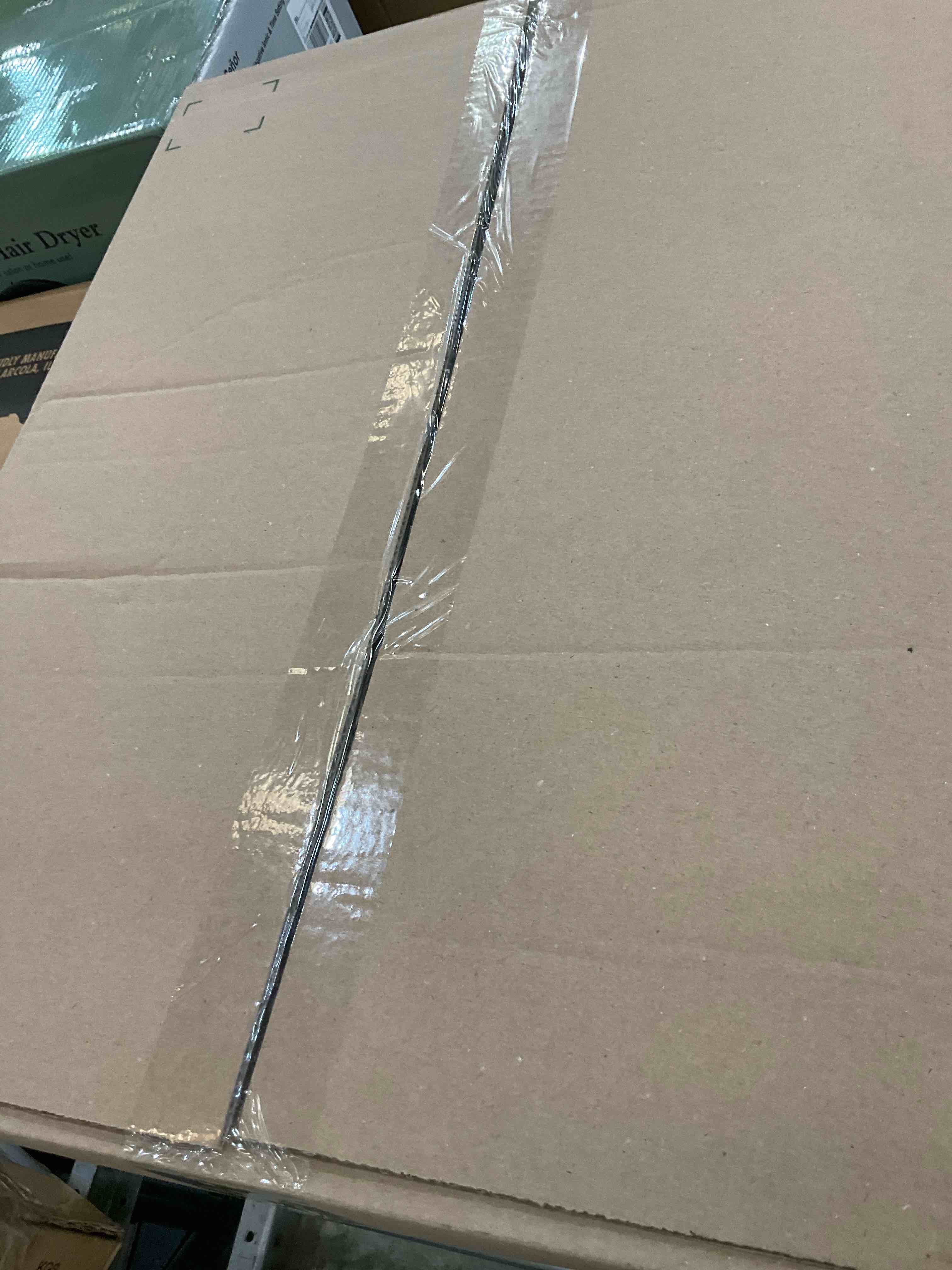 https://s3.amazonaws.com/lotting-images-prod/BargainHunt/EXS01654933_1721668742986.jpeg