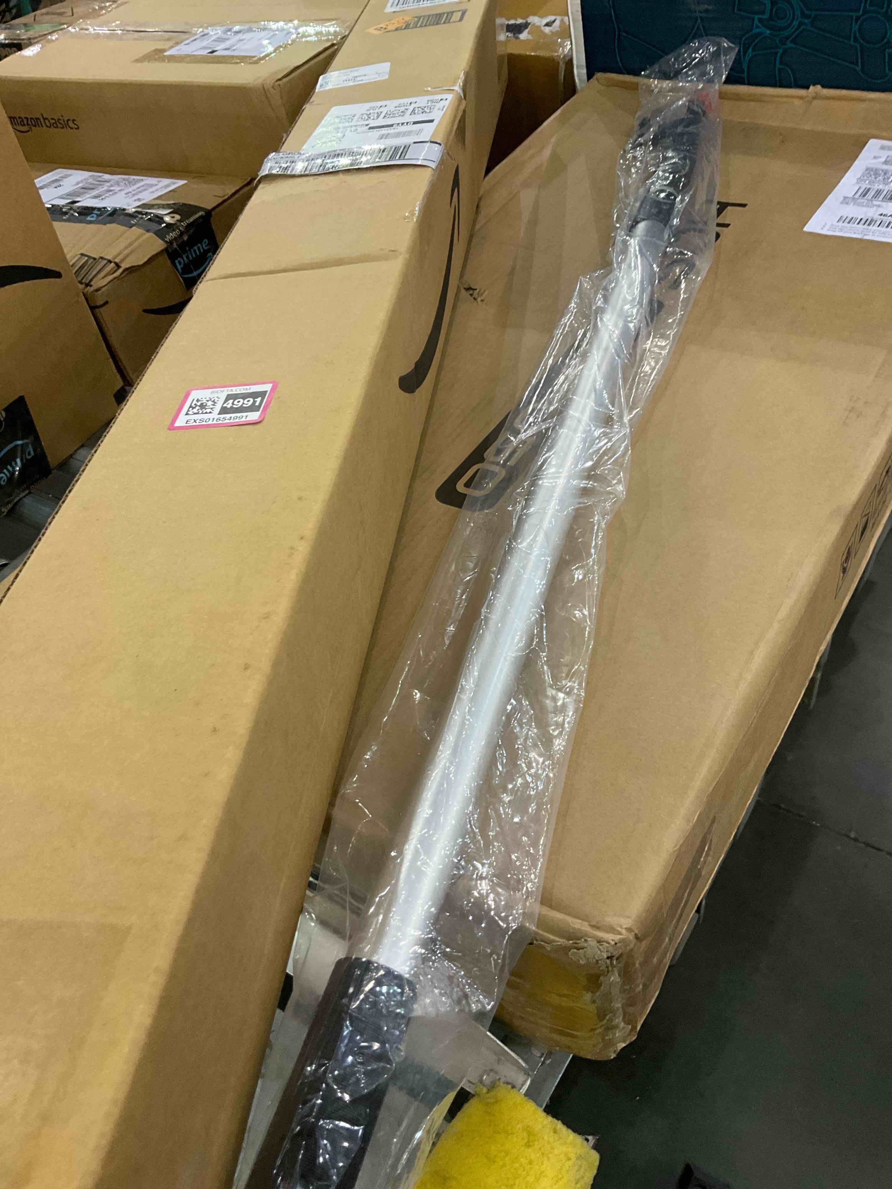 https://s3.amazonaws.com/lotting-images-prod/BargainHunt/EXS01654991_1721738752733.jpeg