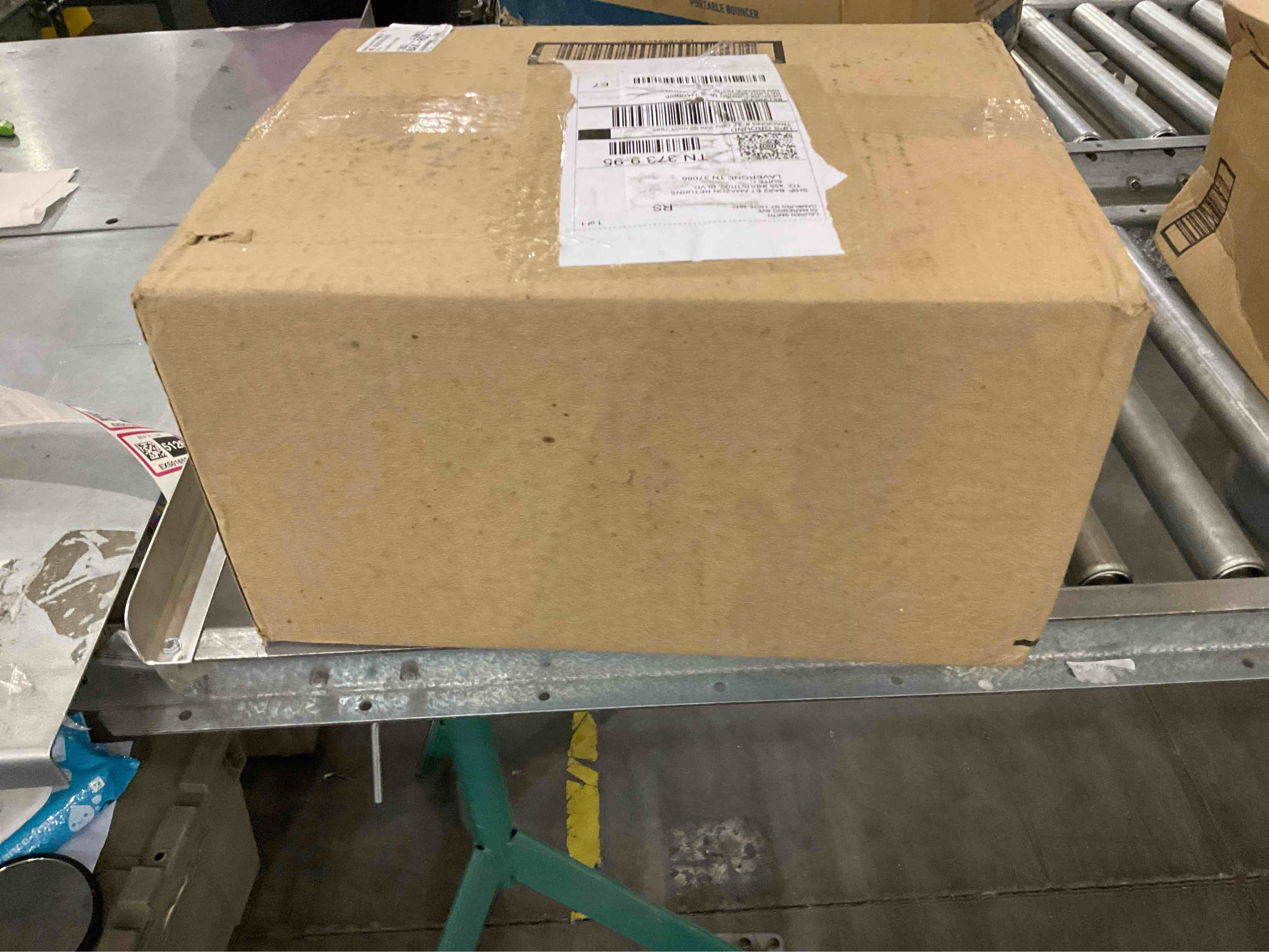 https://s3.amazonaws.com/lotting-images-prod/BargainHunt/EXS01655126_1720442844786.jpeg