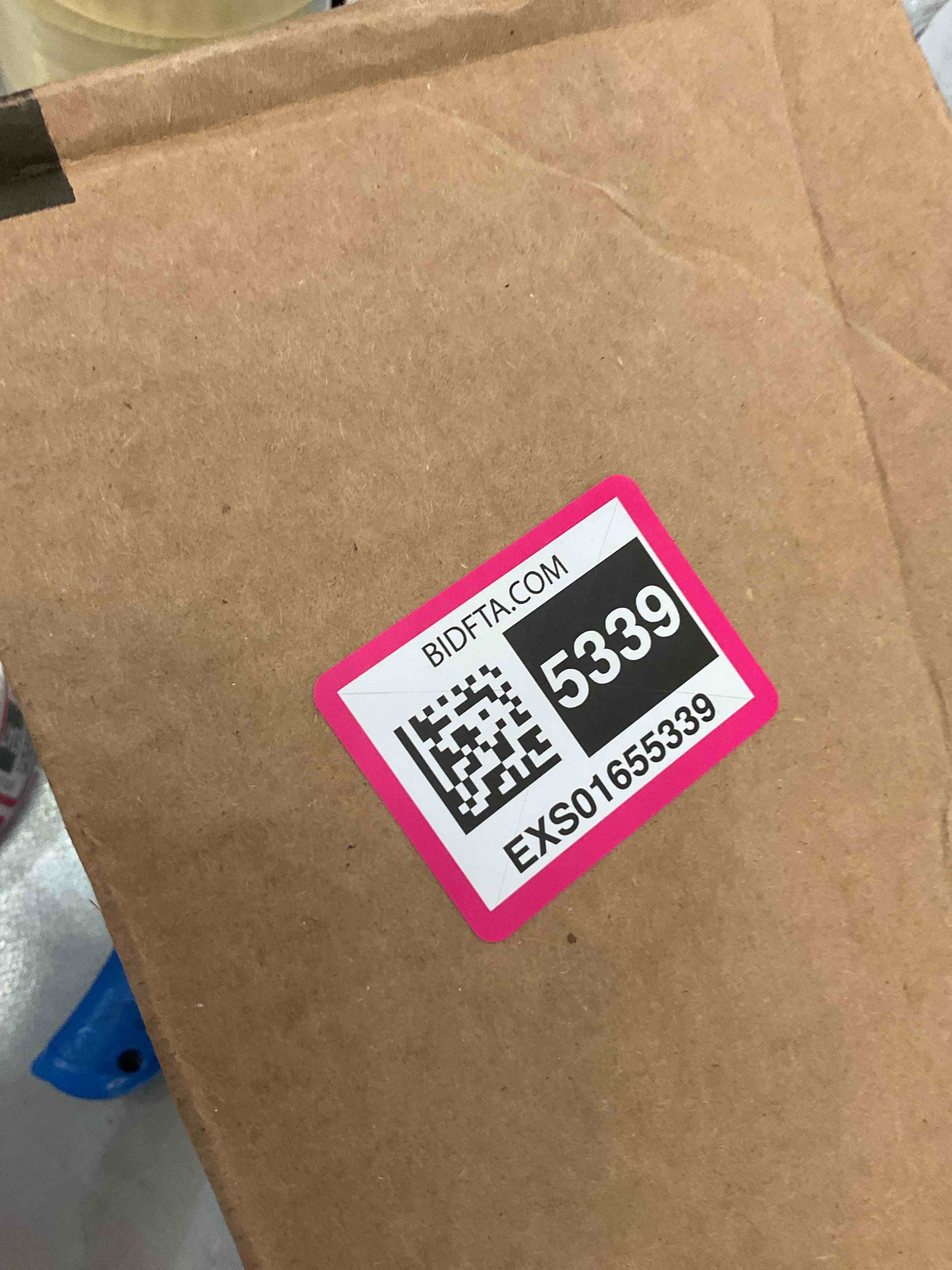 https://s3.amazonaws.com/lotting-images-prod/BargainHunt/EXS01655339_1721062032458.jpeg