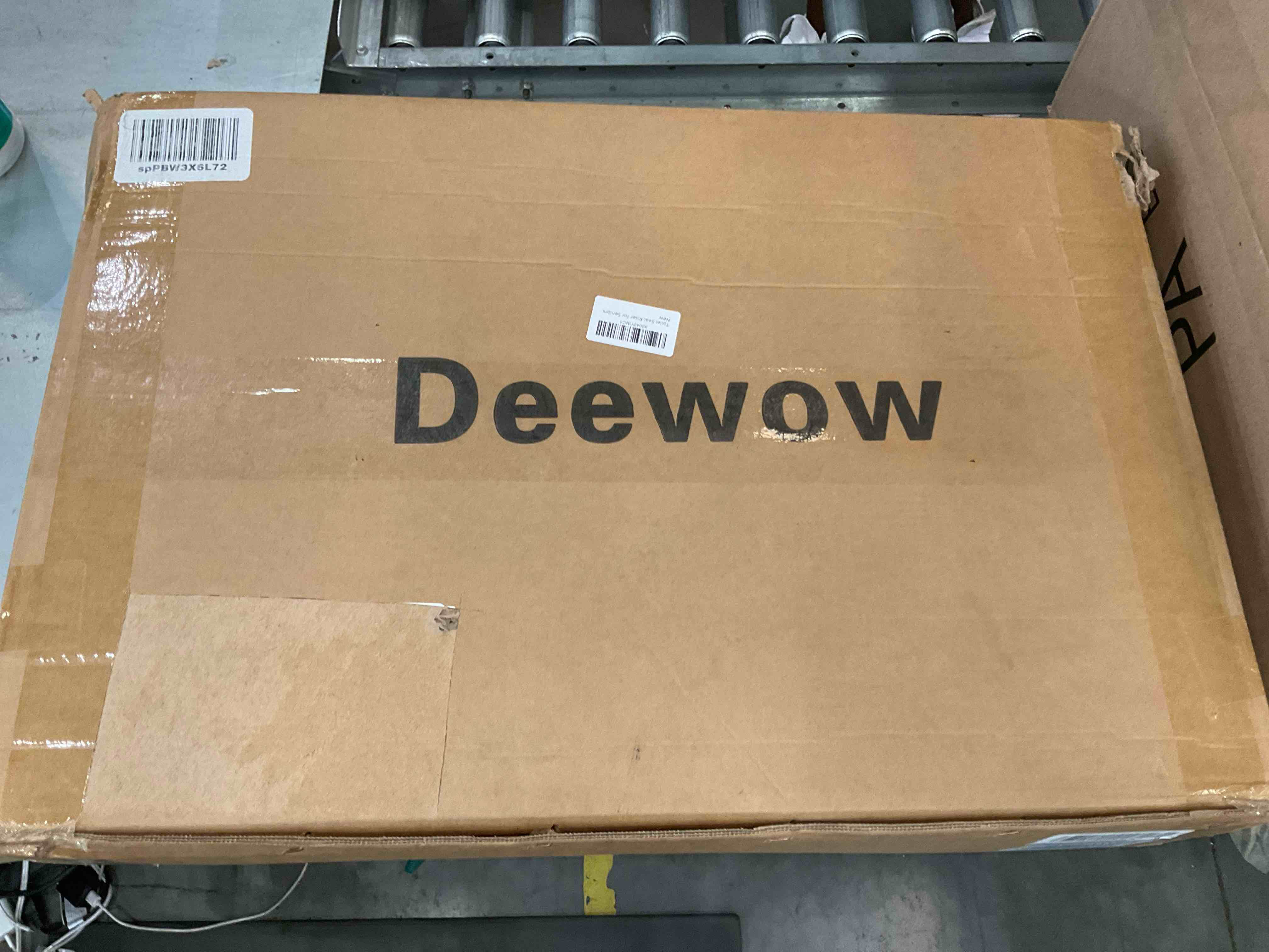 https://s3.amazonaws.com/lotting-images-prod/BargainHunt/EXS01655369_1721928117176.jpeg