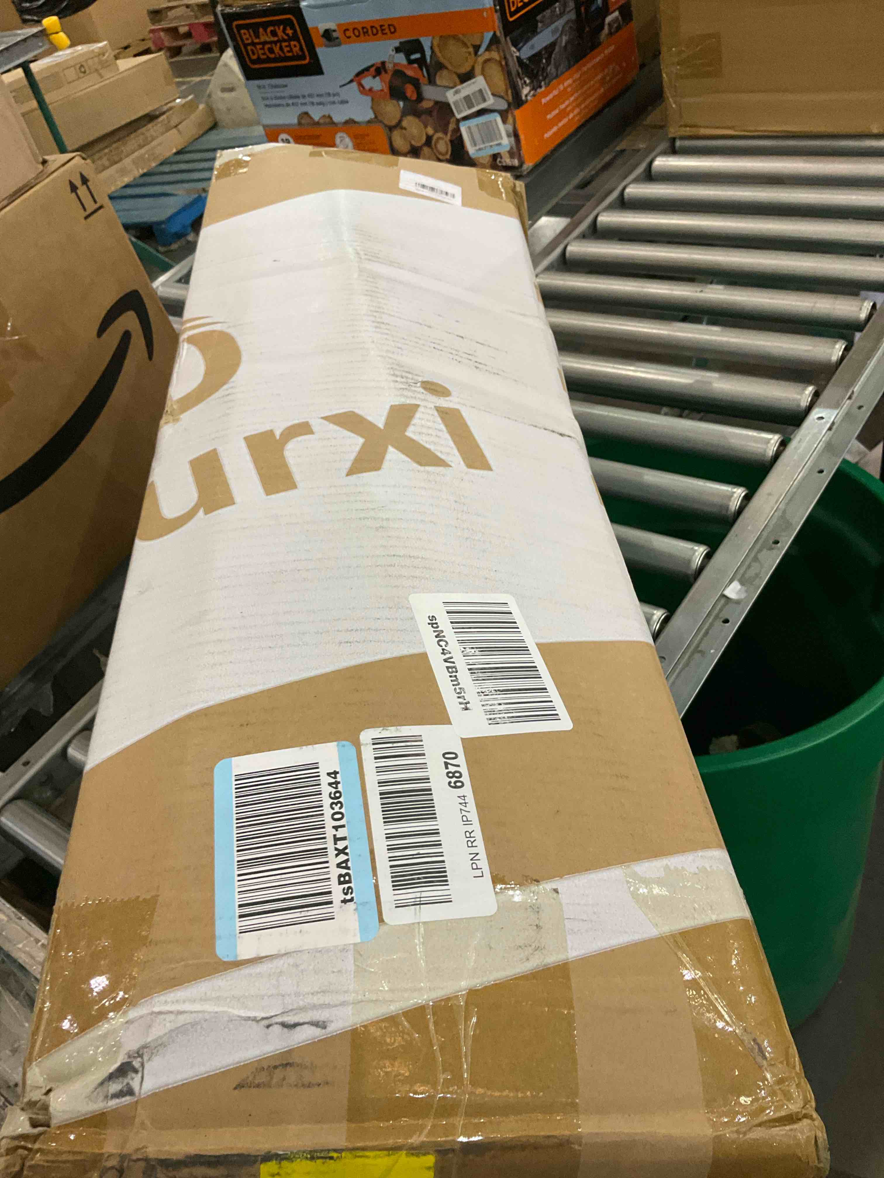 https://s3.amazonaws.com/lotting-images-prod/BargainHunt/EXS01655574_1719843005502.jpeg