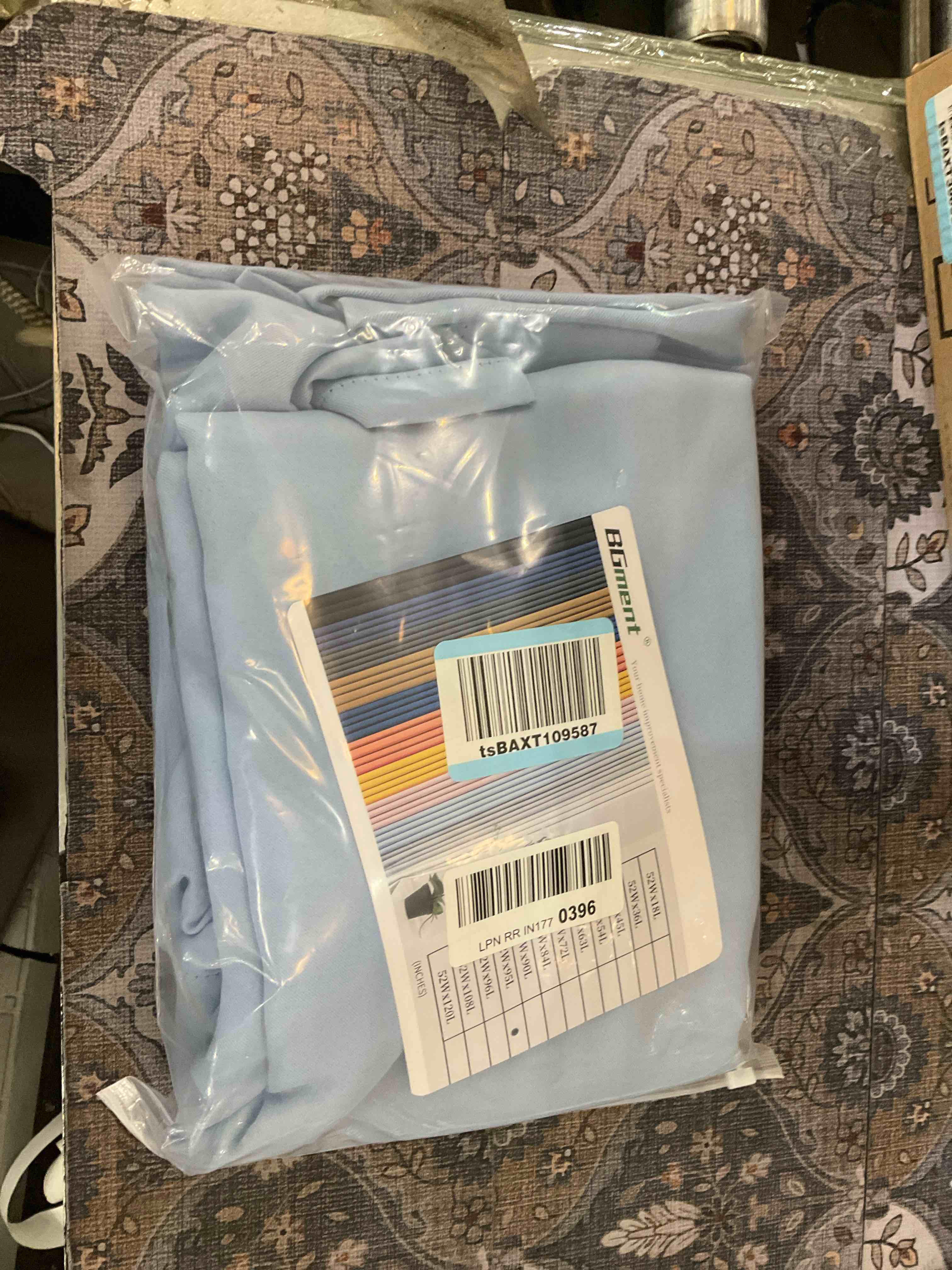 https://s3.amazonaws.com/lotting-images-prod/BargainHunt/EXS01655654_1719855358278.jpeg