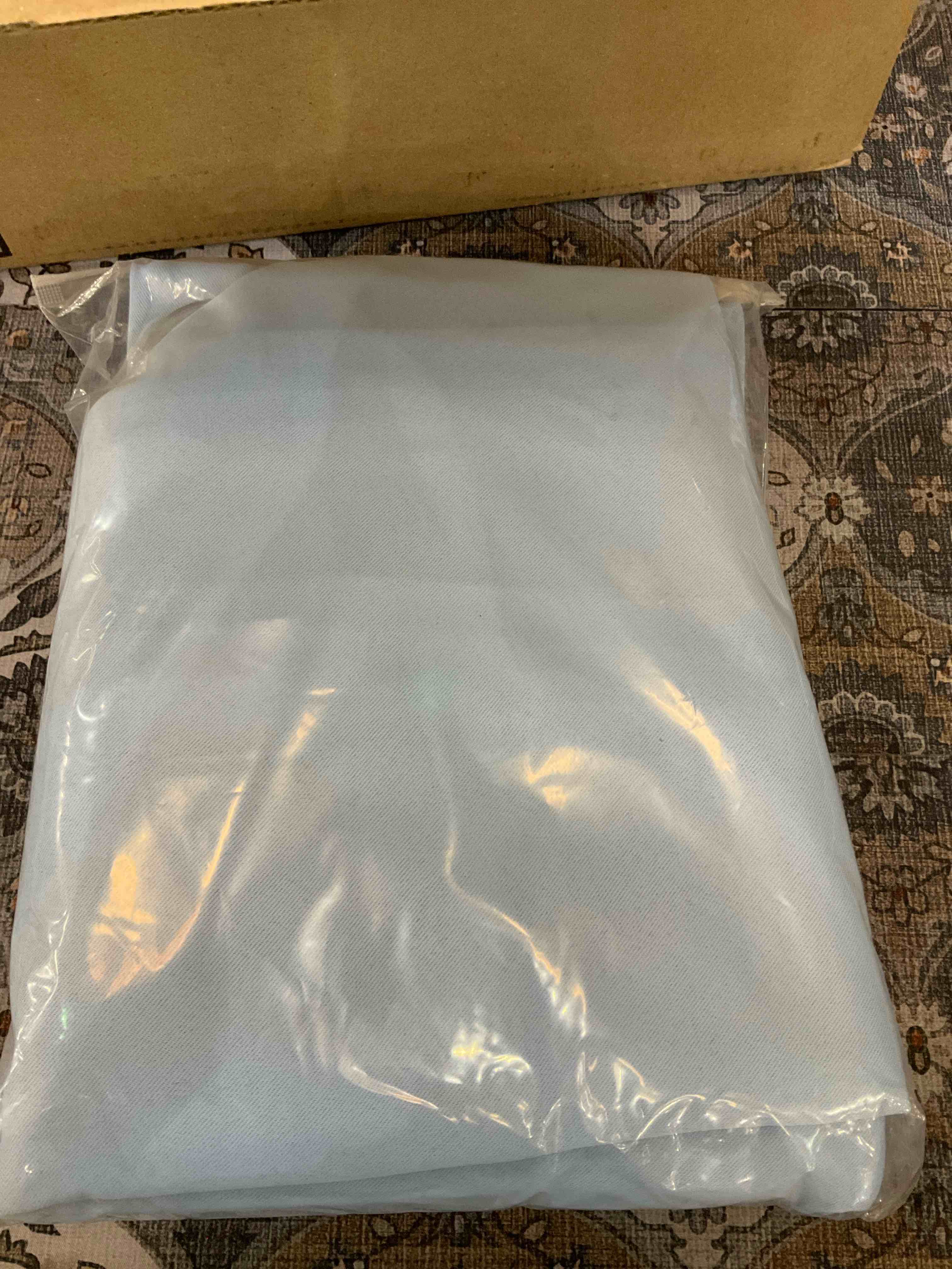 https://s3.amazonaws.com/lotting-images-prod/BargainHunt/EXS01655654_1719855362129.jpeg