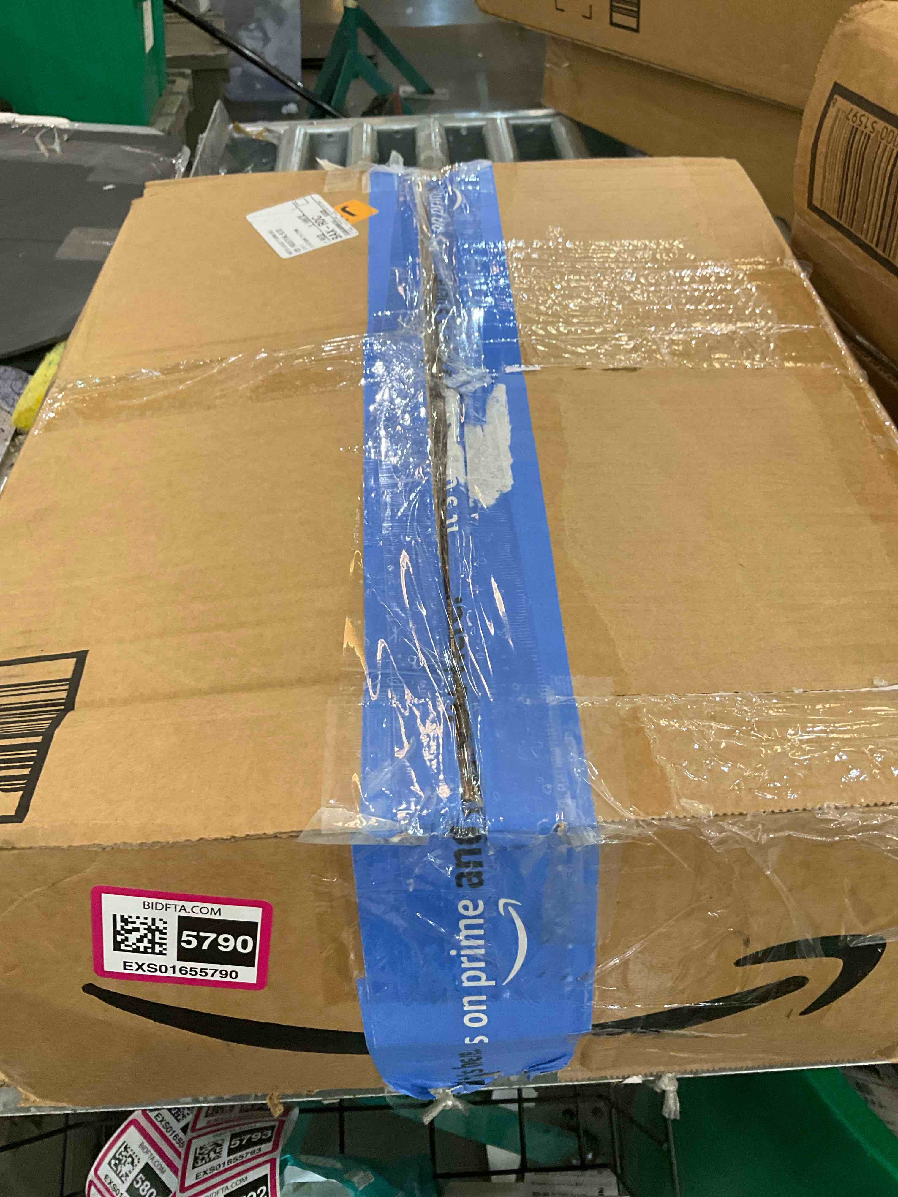 https://s3.amazonaws.com/lotting-images-prod/BargainHunt/EXS01655790_1719940658052.jpeg