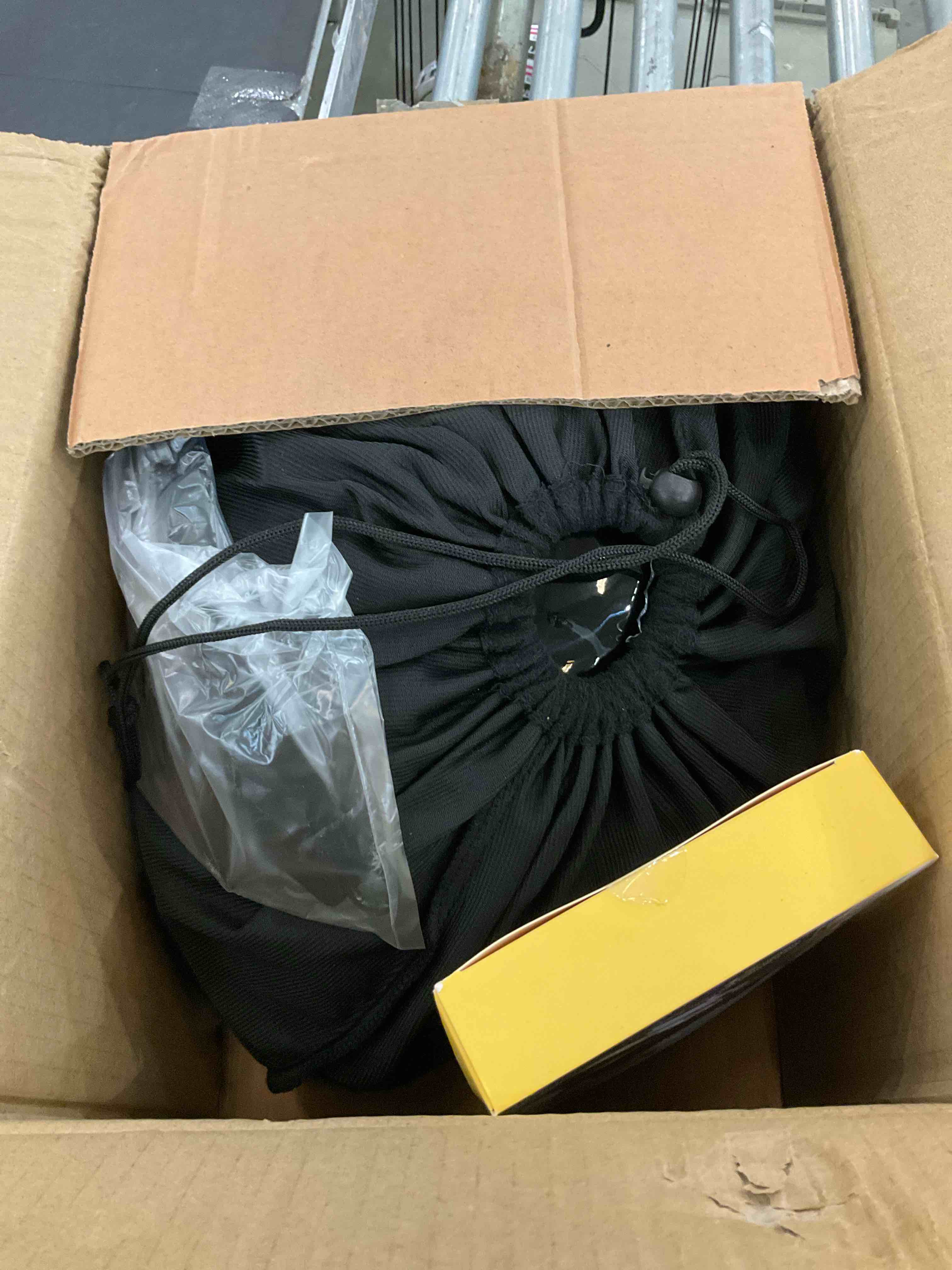 https://s3.amazonaws.com/lotting-images-prod/BargainHunt/EXS01655939_1720457400845.jpeg