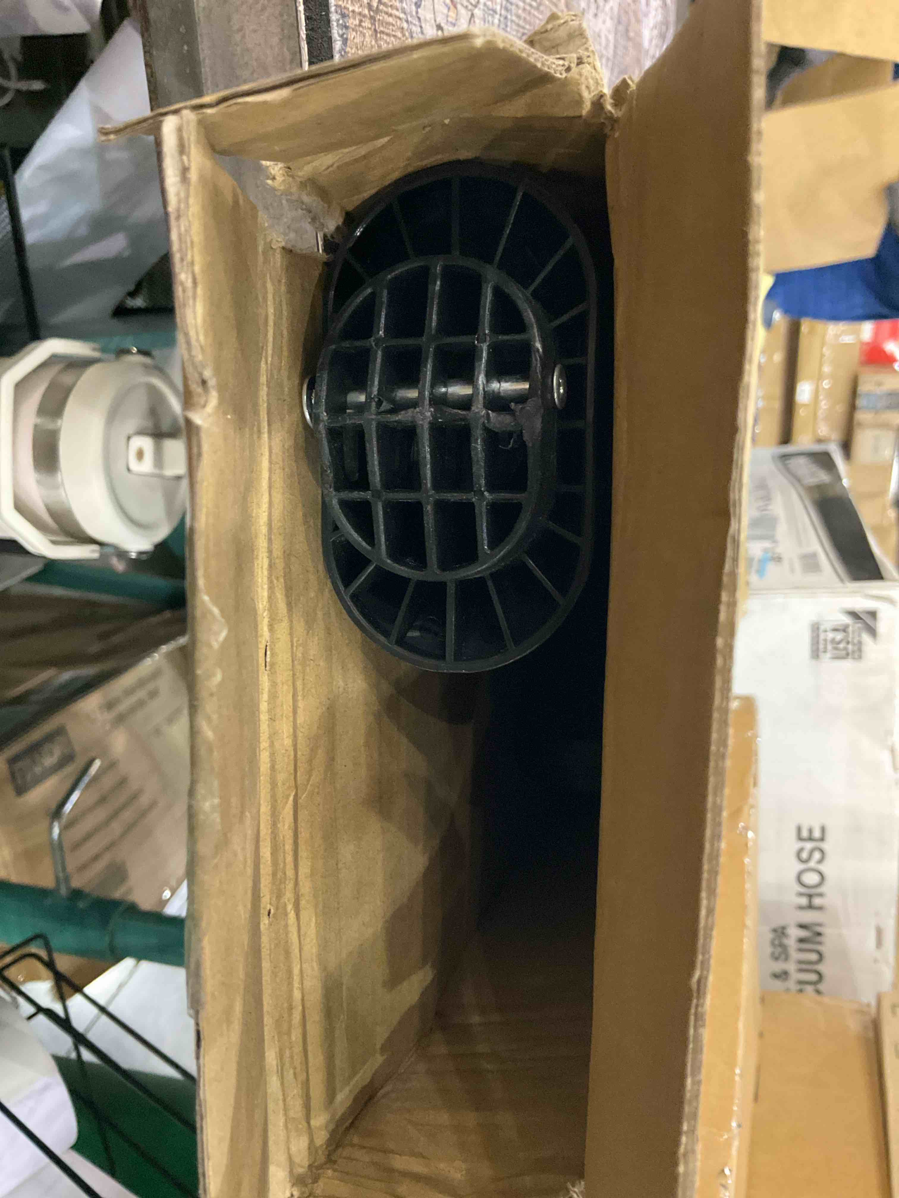 https://s3.amazonaws.com/lotting-images-prod/BargainHunt/EXS01655994_1720527837407.jpeg