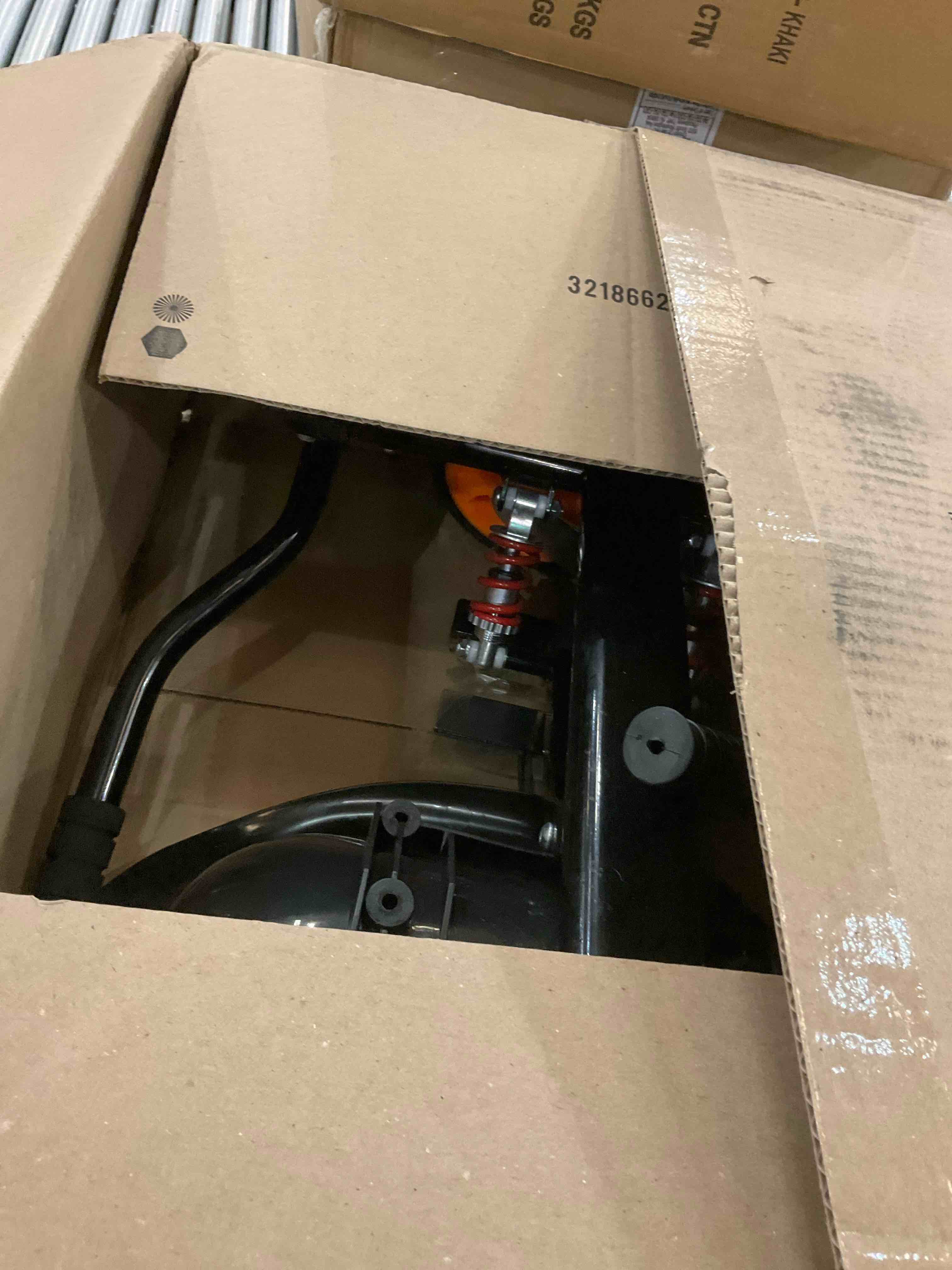 https://s3.amazonaws.com/lotting-images-prod/BargainHunt/EXS01656032_1719845244316.jpeg