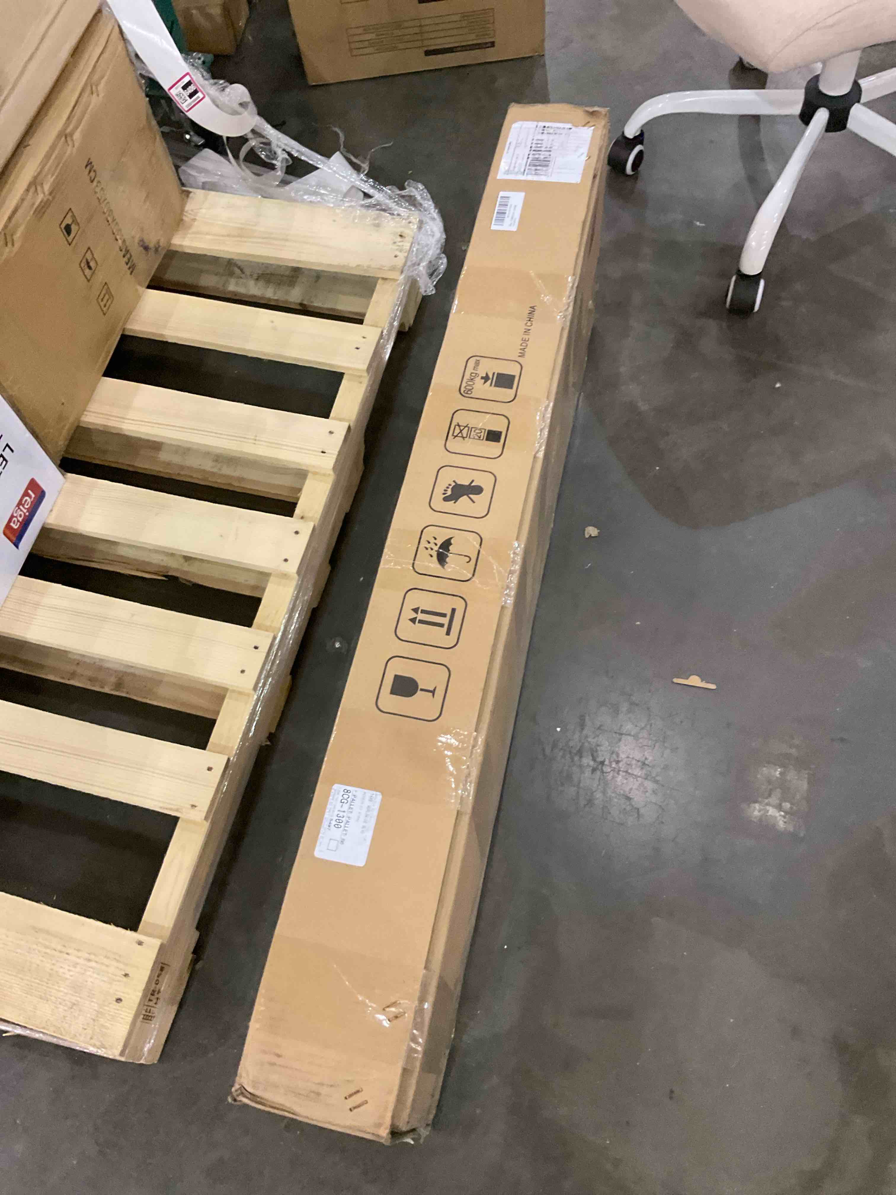 https://s3.amazonaws.com/lotting-images-prod/BargainHunt/EXS01656407_1720442599839.jpeg