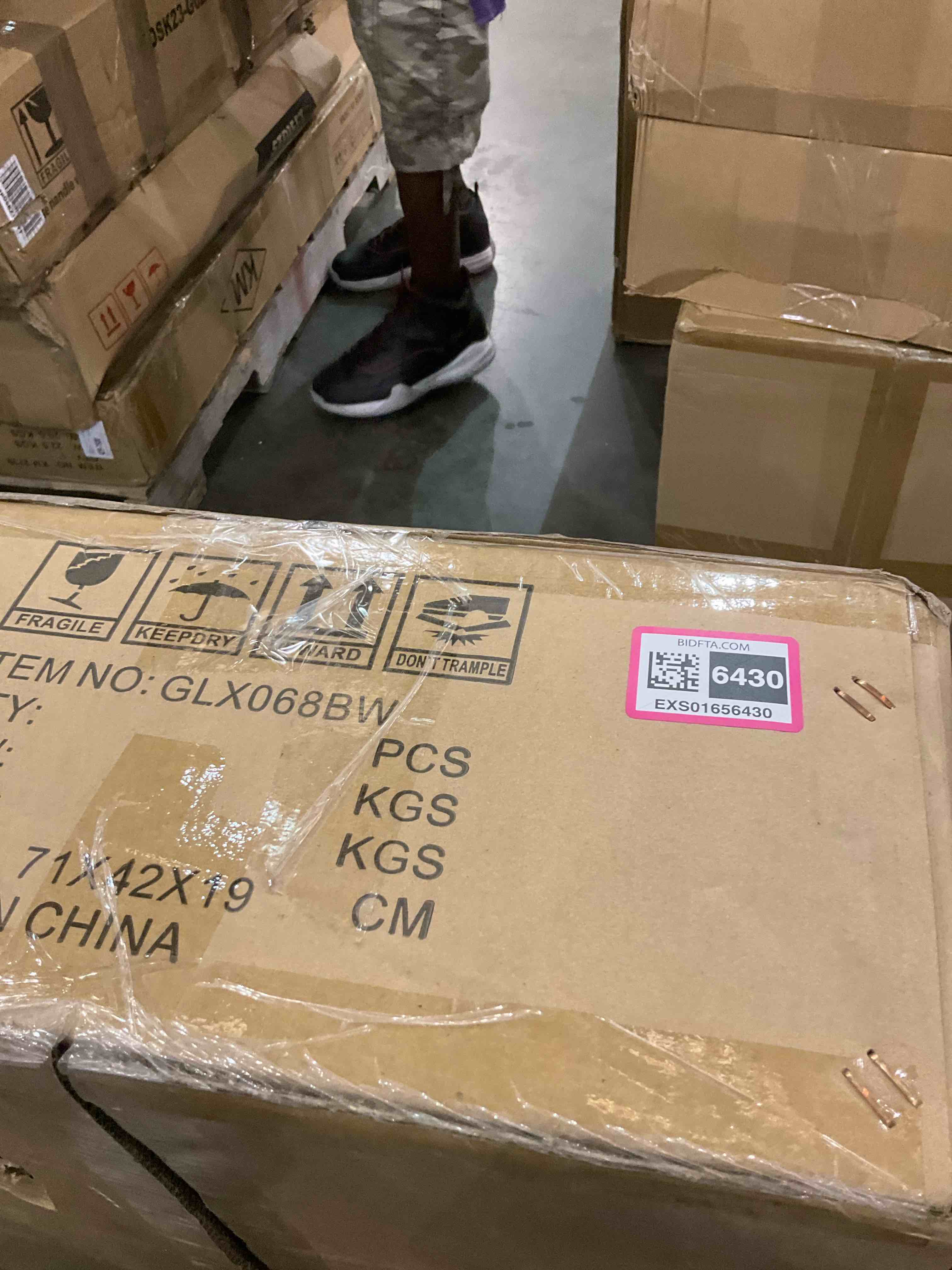 https://s3.amazonaws.com/lotting-images-prod/BargainHunt/EXS01656430_1720446650855.jpeg