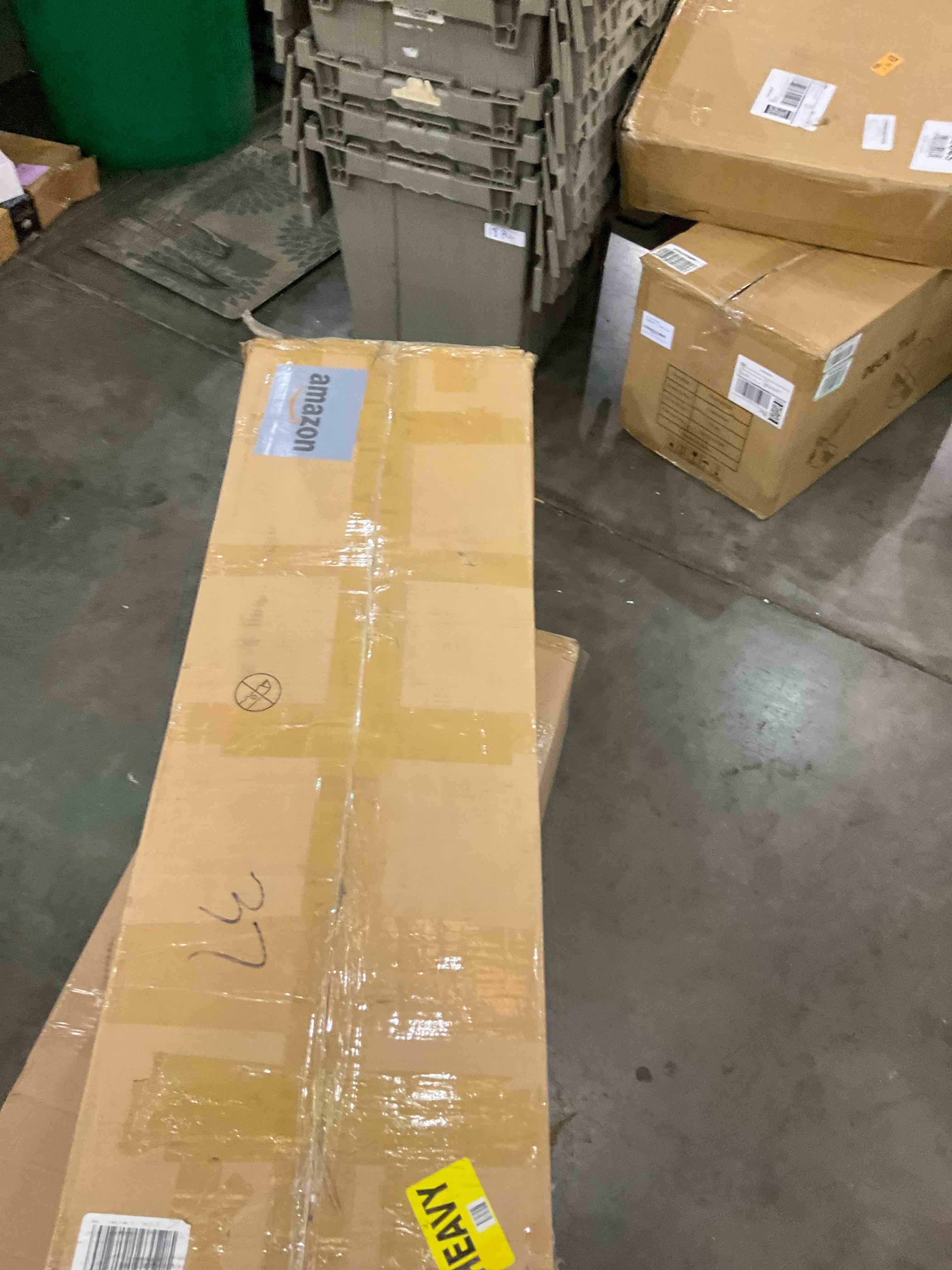https://s3.amazonaws.com/lotting-images-prod/BargainHunt/EXS01656499_1720452799796.jpeg