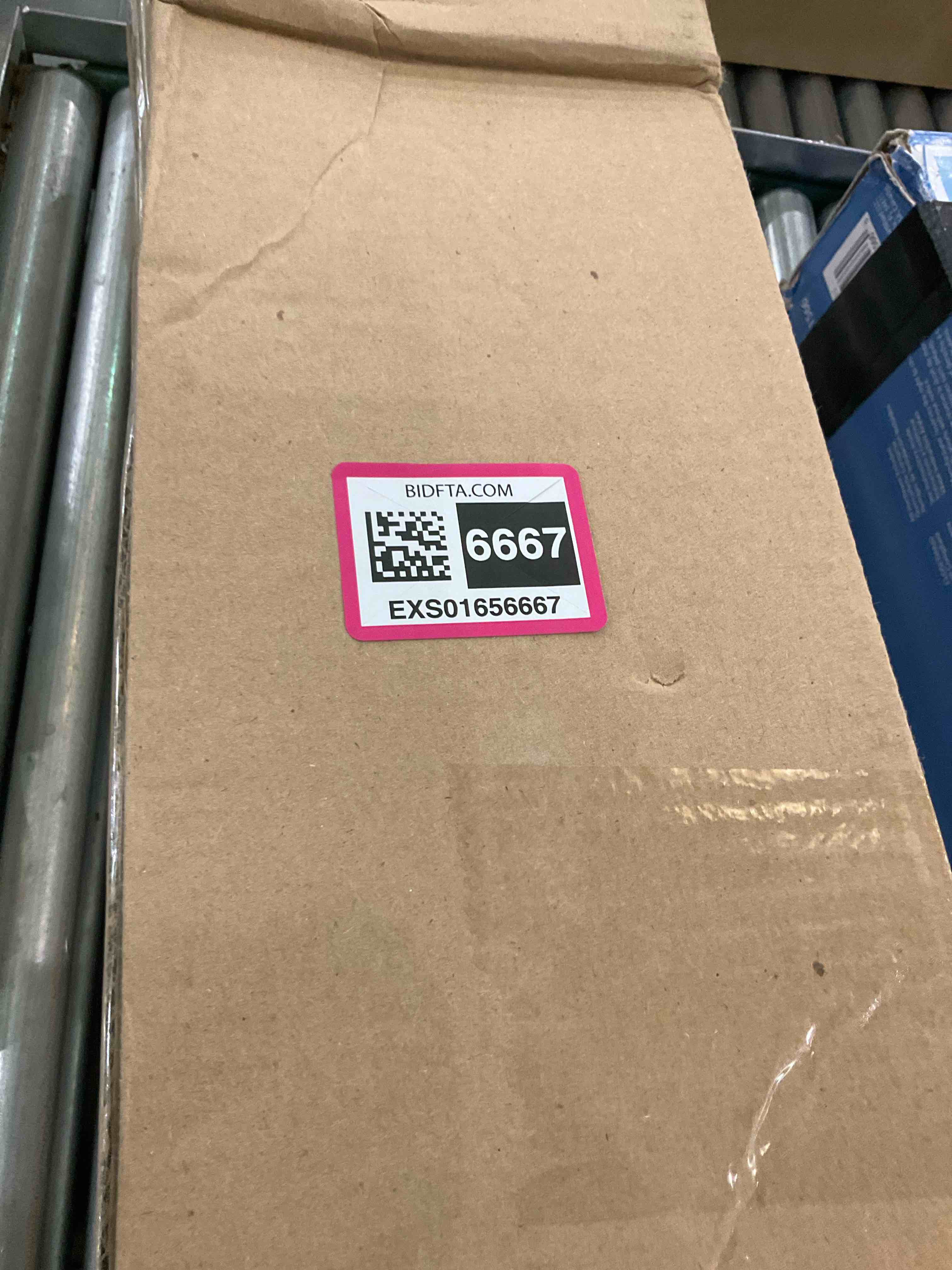 https://s3.amazonaws.com/lotting-images-prod/BargainHunt/EXS01656667_1720016605625.jpeg