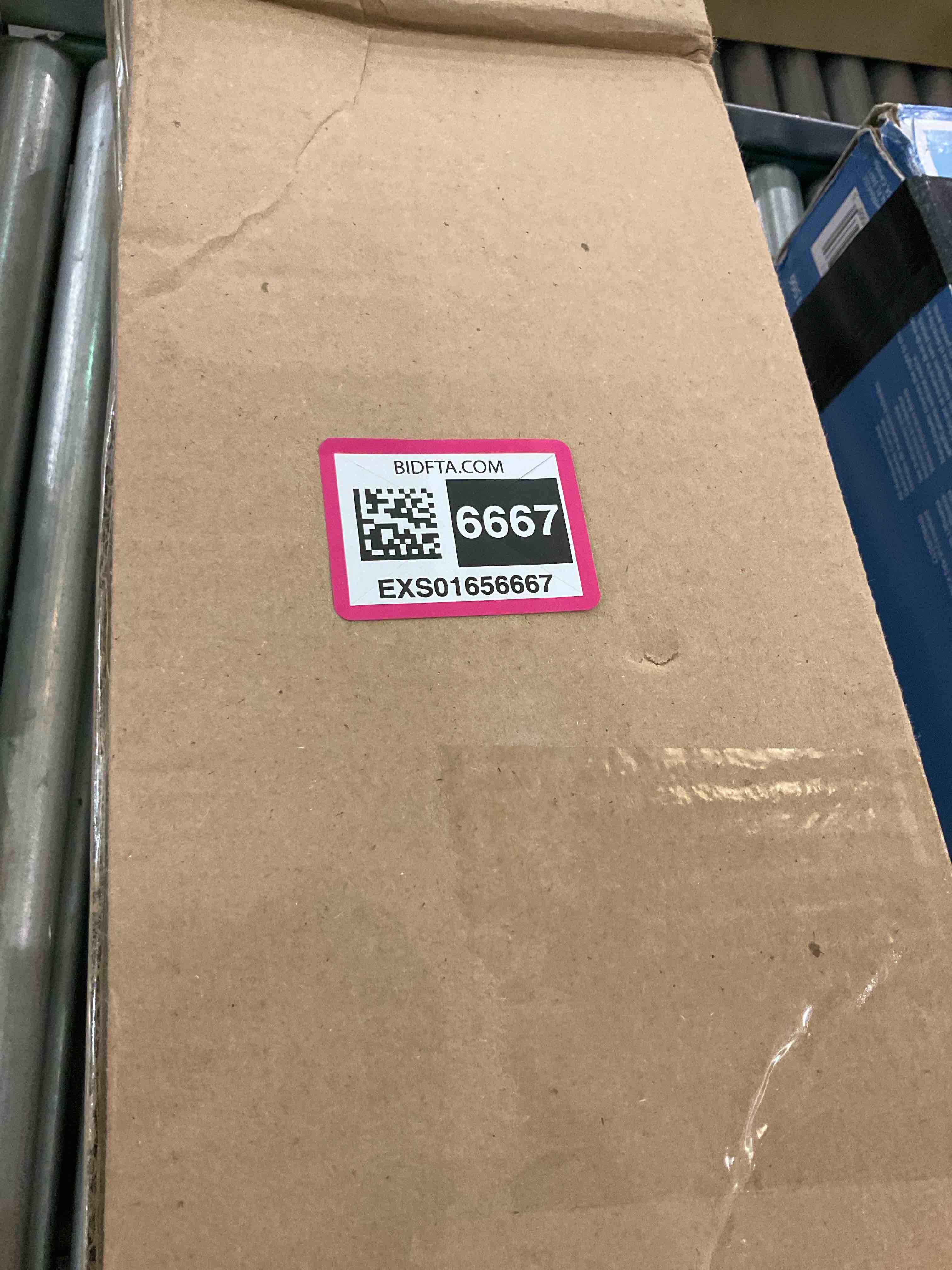 https://s3.amazonaws.com/lotting-images-prod/BargainHunt/EXS01656667_1720016606576.jpeg