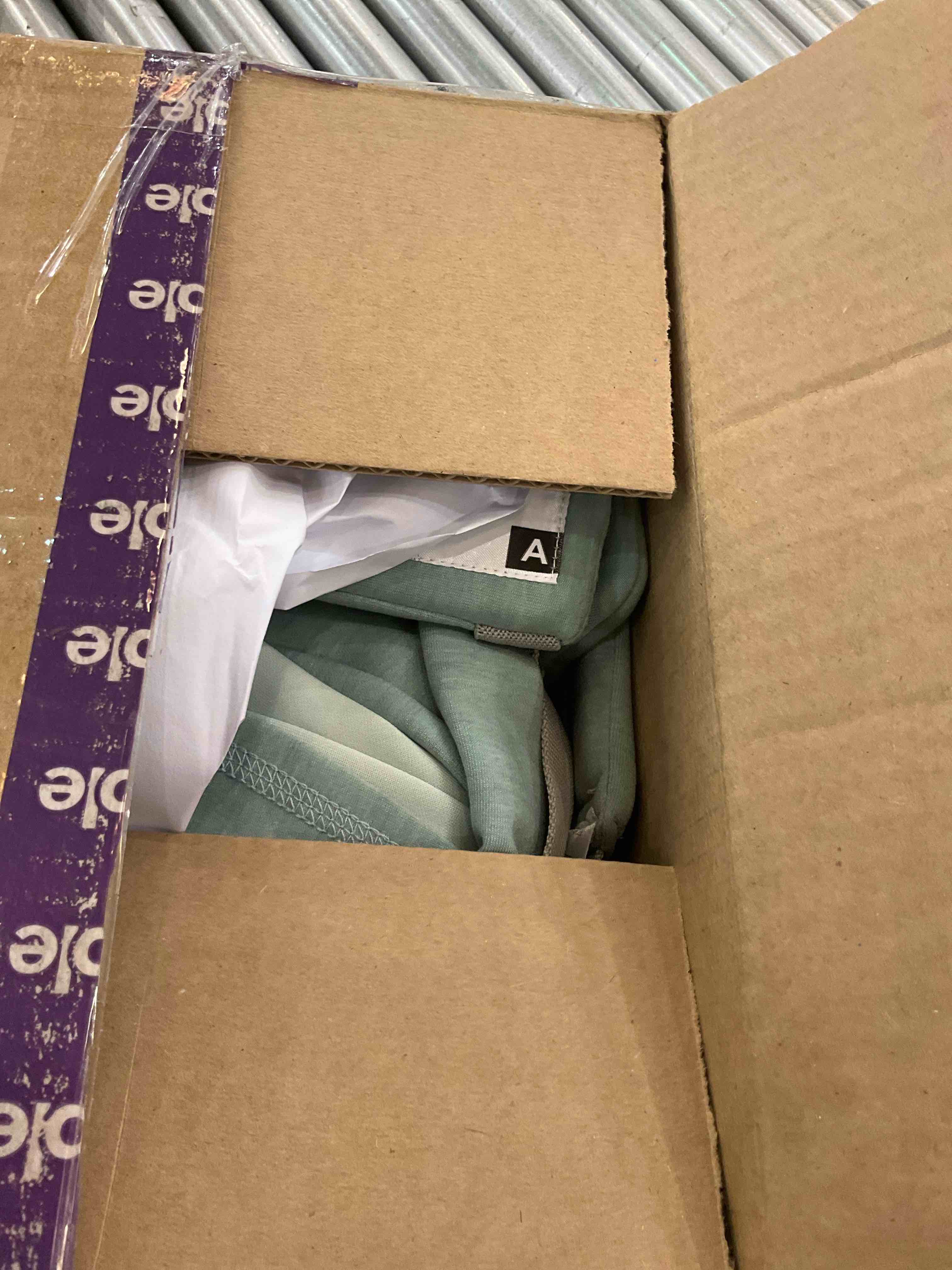 https://s3.amazonaws.com/lotting-images-prod/BargainHunt/EXS01656942_1720537275862.jpeg