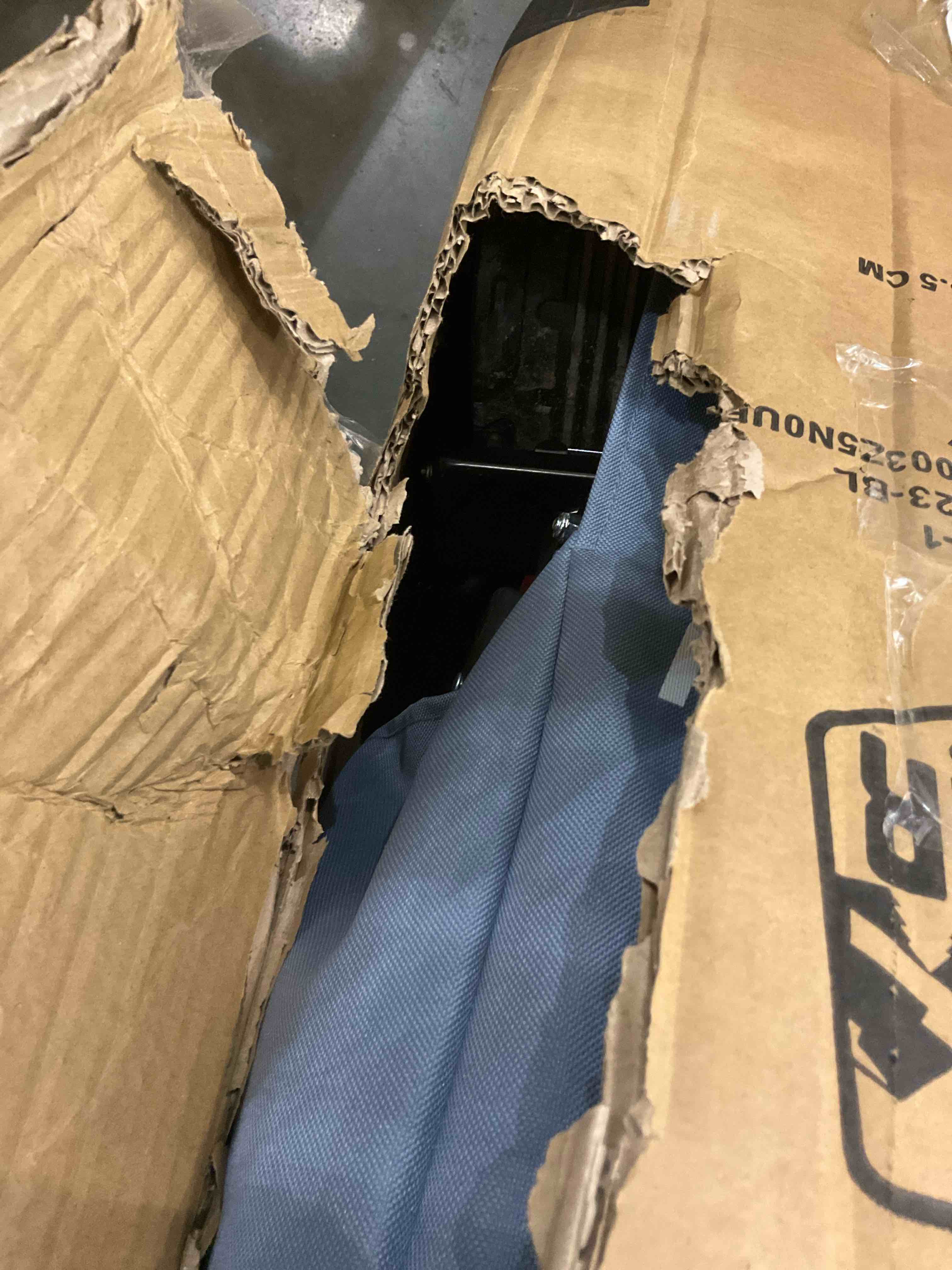 https://s3.amazonaws.com/lotting-images-prod/BargainHunt/EXS01657071_1721674143623.jpeg