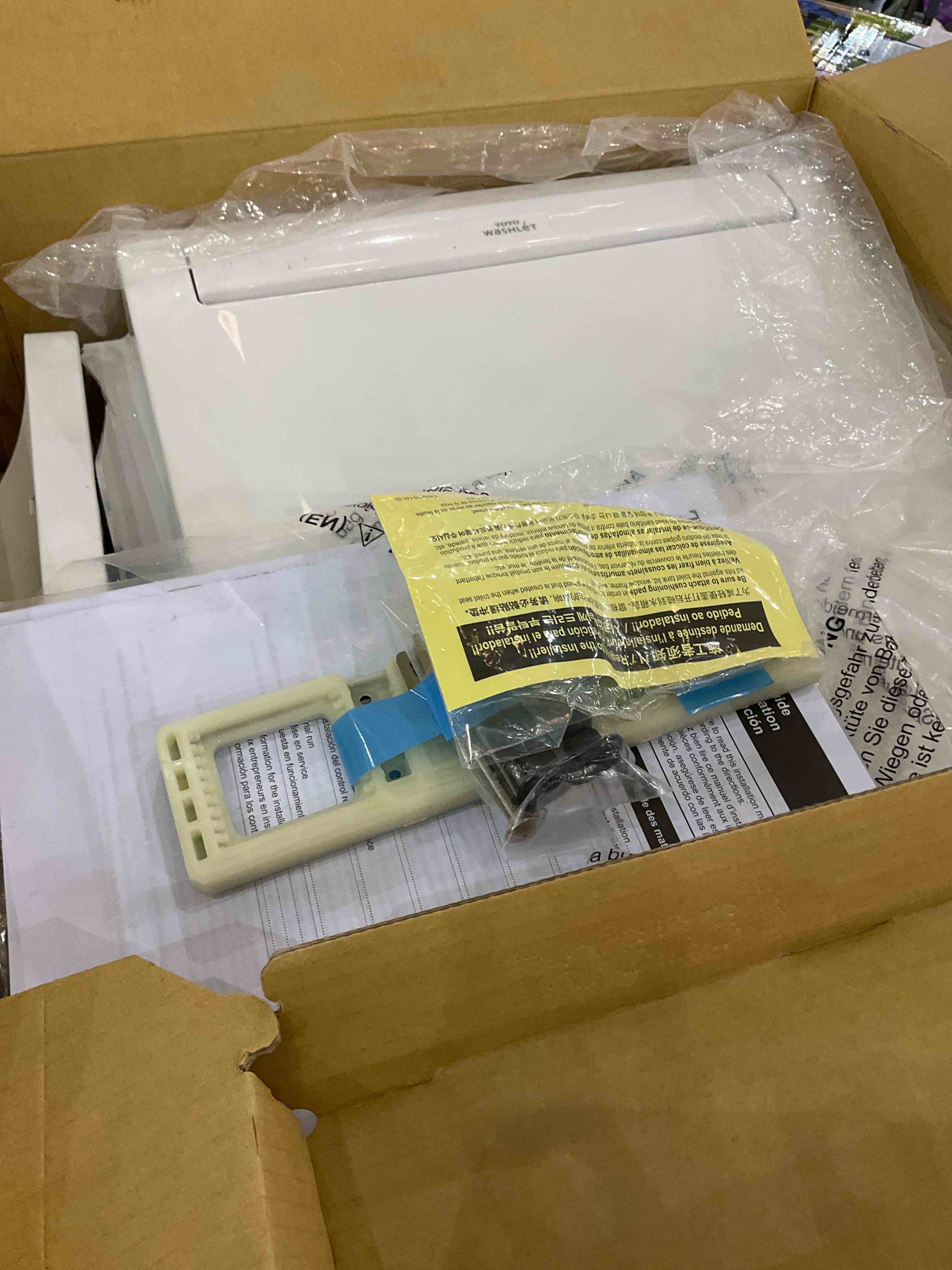 https://s3.amazonaws.com/lotting-images-prod/BargainHunt/EXS01657269_1721836310217.jpeg