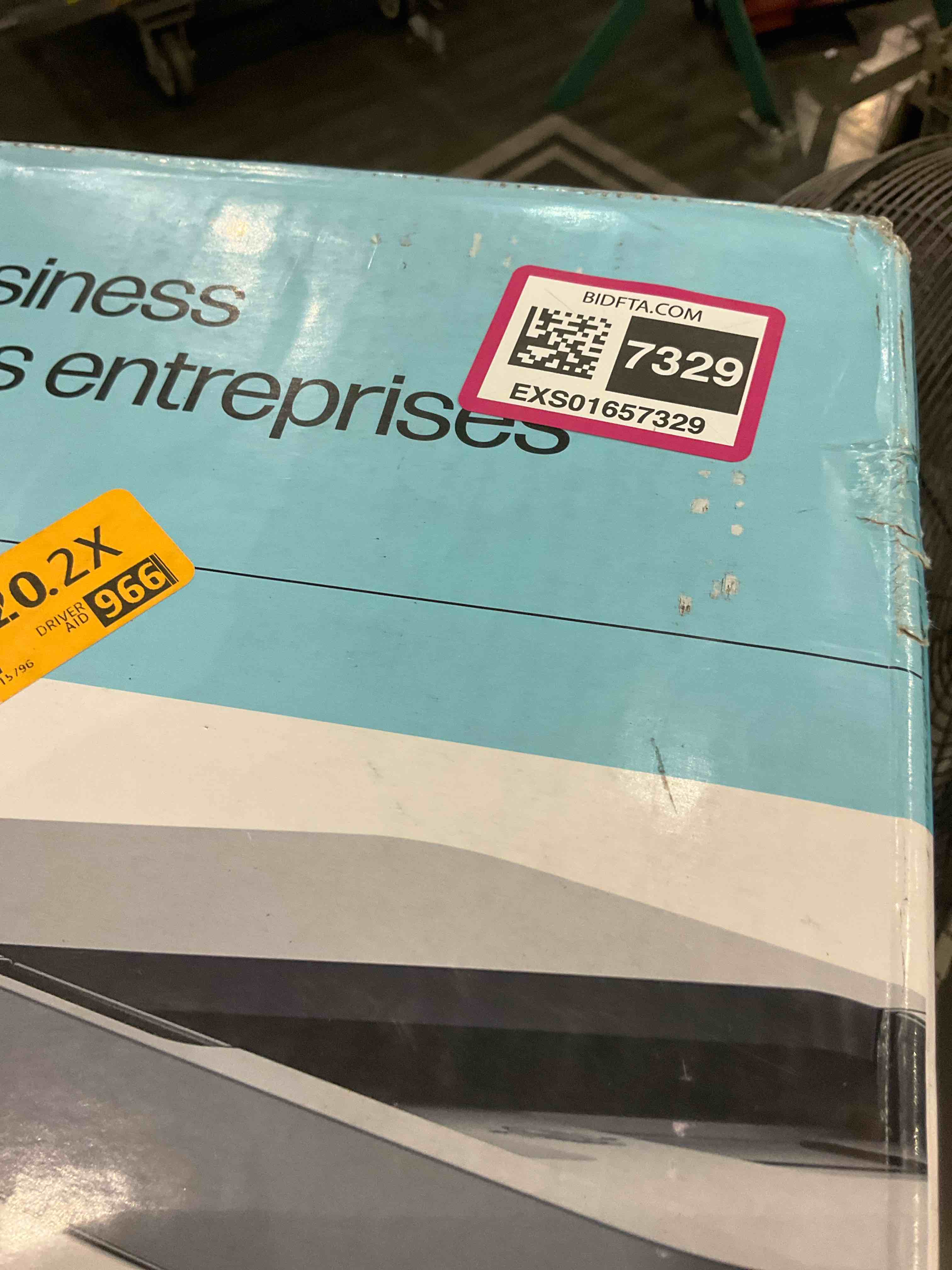 https://s3.amazonaws.com/lotting-images-prod/BargainHunt/EXS01657329_1721908945649.jpeg