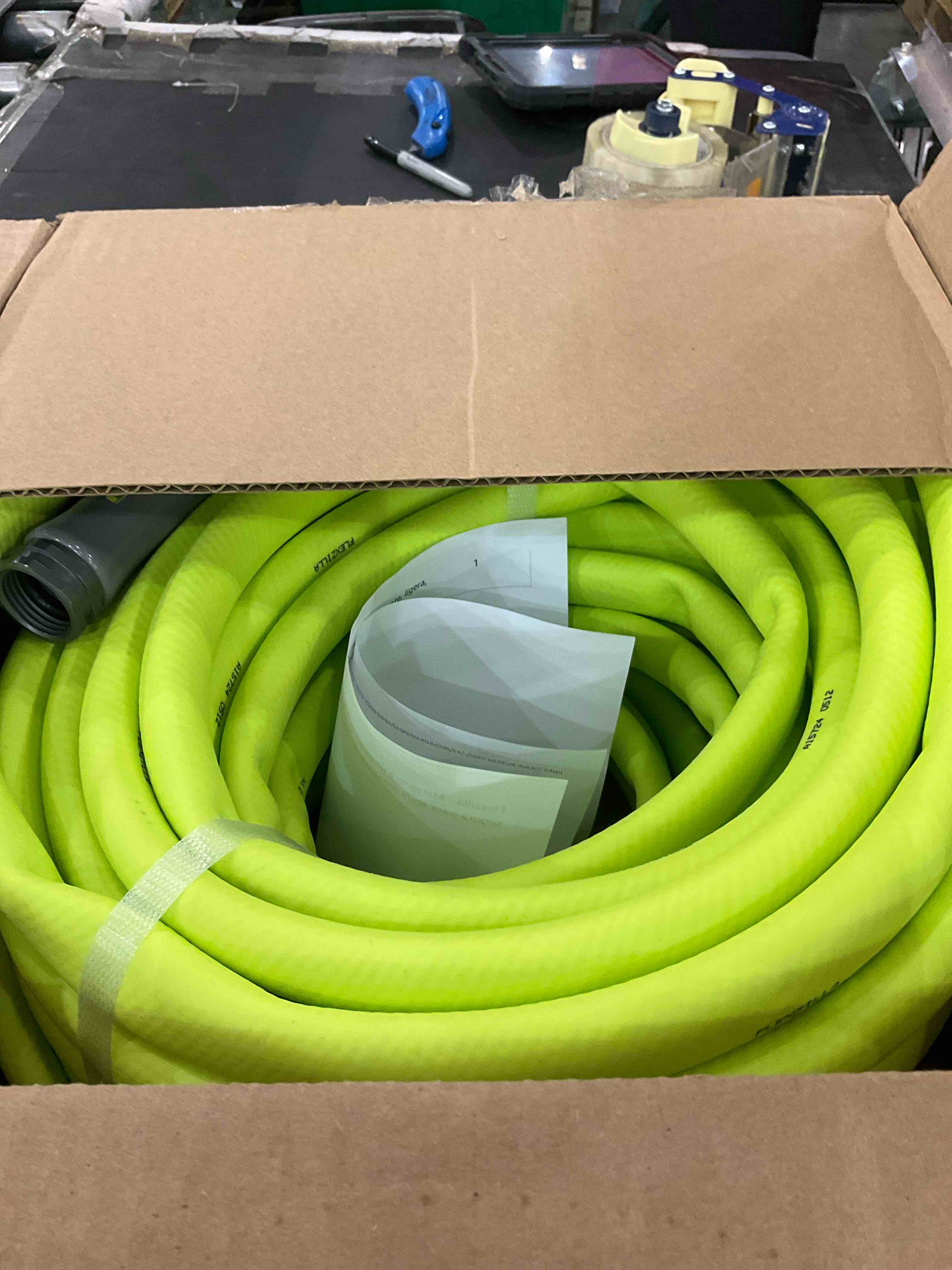 https://s3.amazonaws.com/lotting-images-prod/BargainHunt/EXS01658099_1720620020180.jpeg
