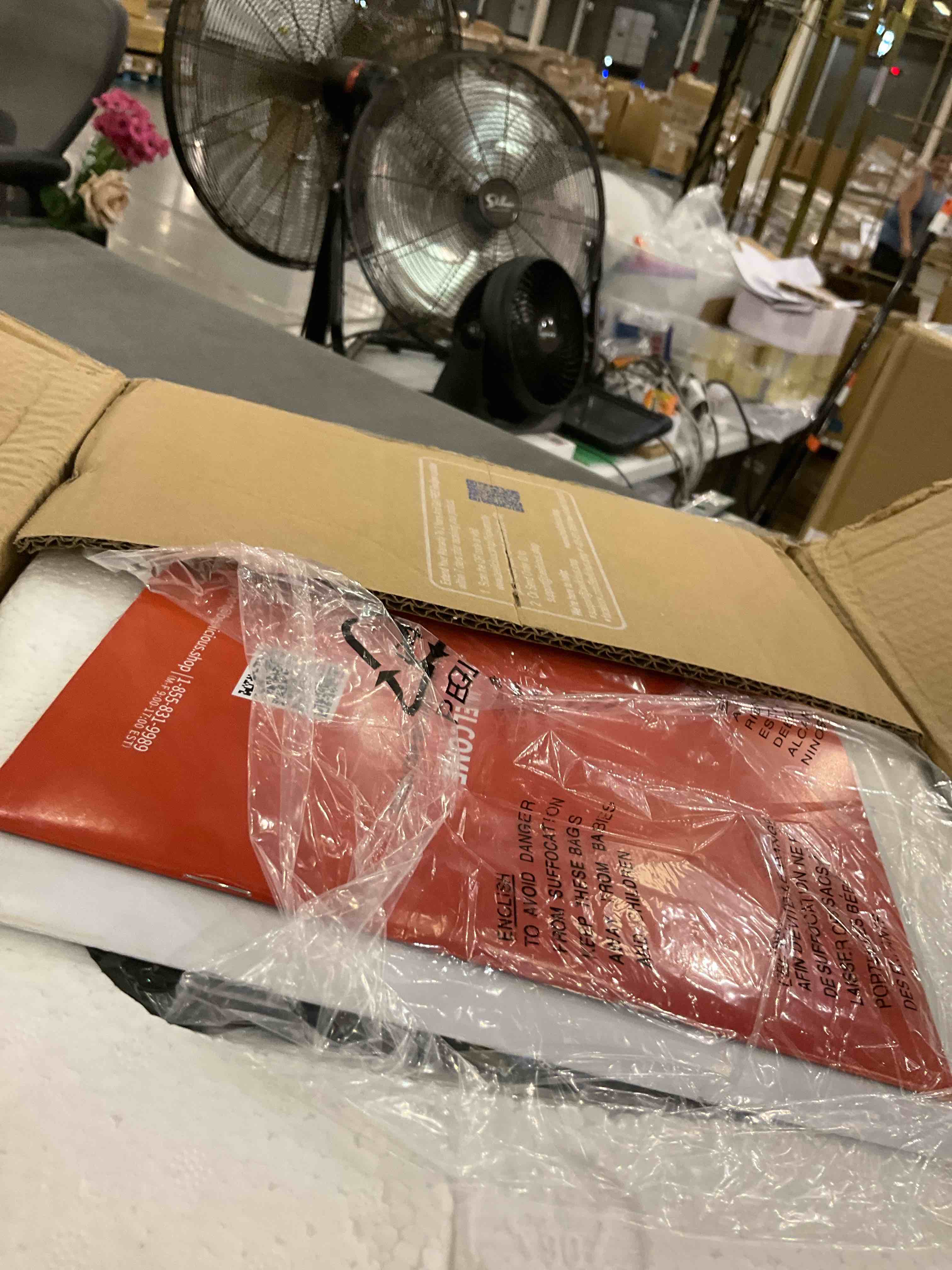 https://s3.amazonaws.com/lotting-images-prod/BargainHunt/EXS01658752_1720551485342.jpeg