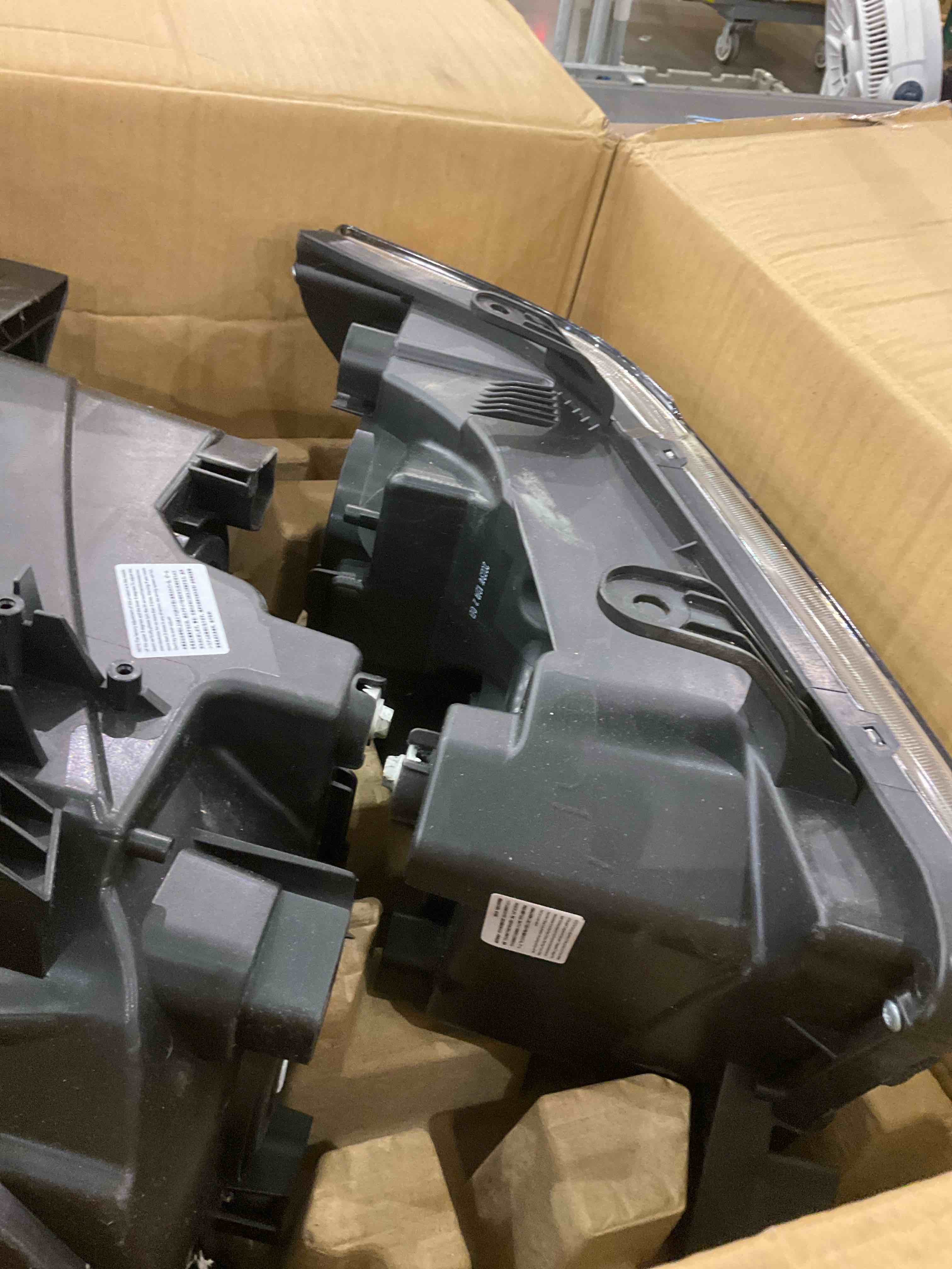 https://s3.amazonaws.com/lotting-images-prod/BargainHunt/EXS01659112_1720442696233.jpeg