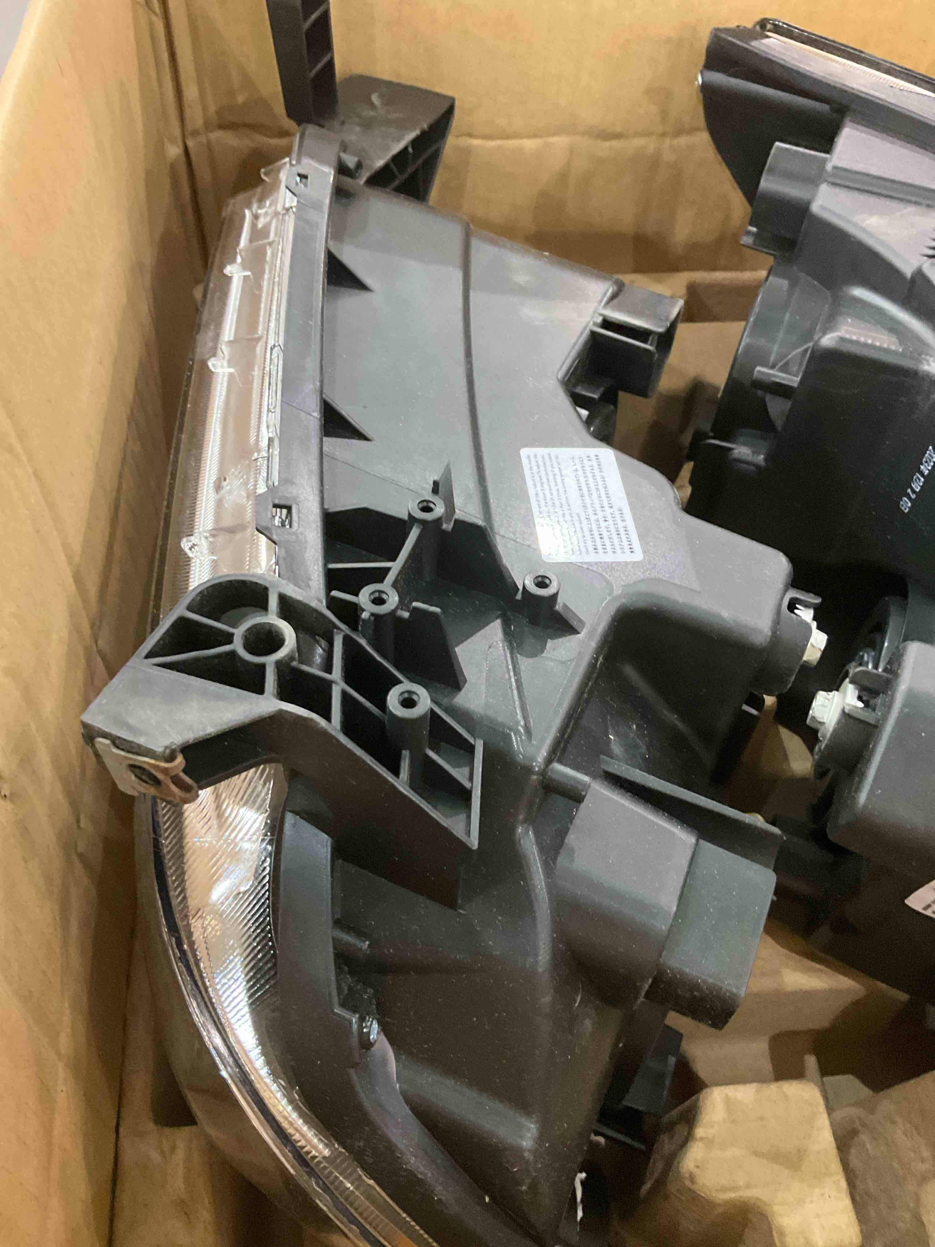 https://s3.amazonaws.com/lotting-images-prod/BargainHunt/EXS01659112_1720442697957.jpeg