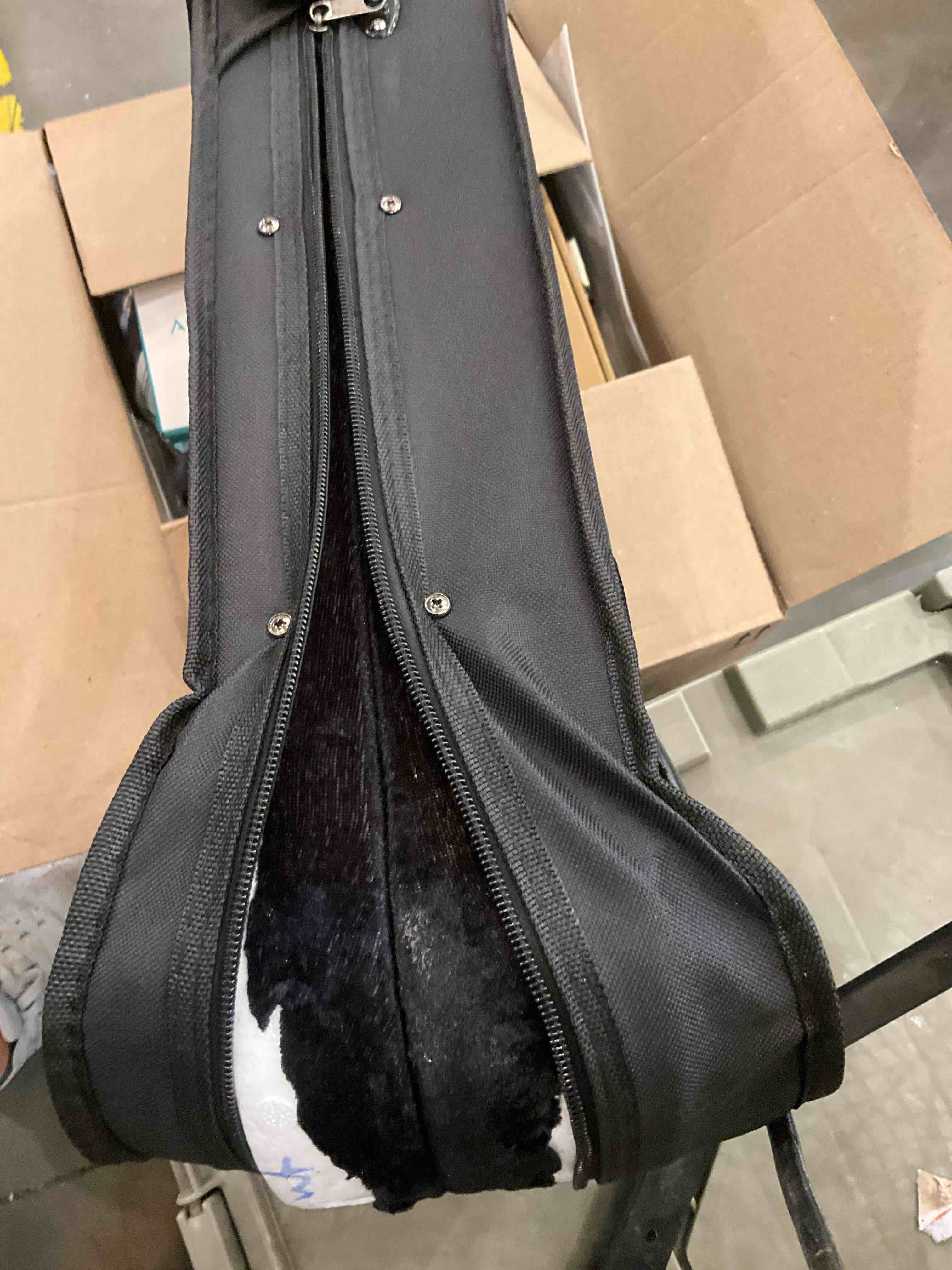 https://s3.amazonaws.com/lotting-images-prod/BargainHunt/EXS01659146_1720450636328.jpeg