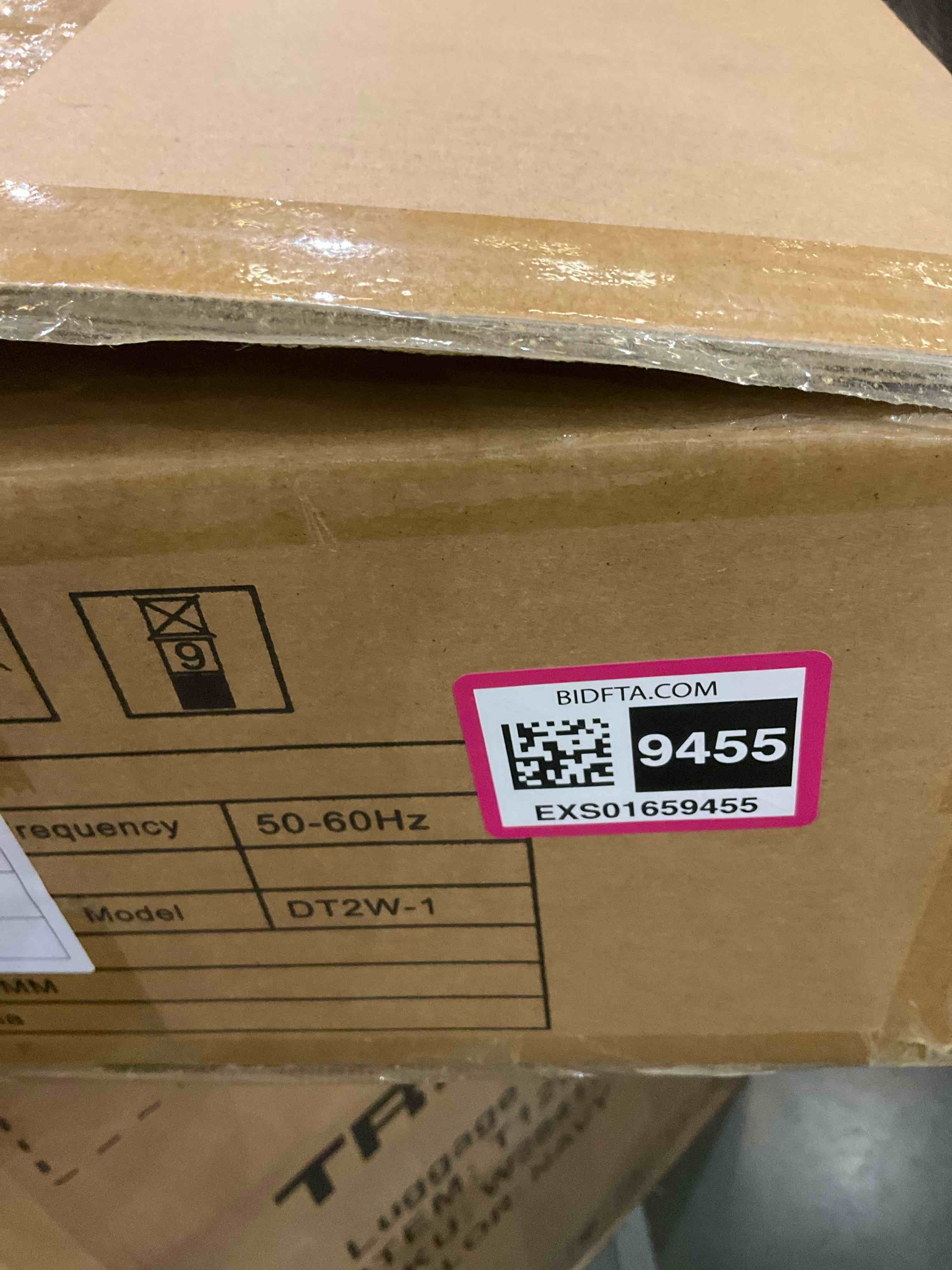 https://s3.amazonaws.com/lotting-images-prod/BargainHunt/EXS01659455_1720705444761.jpeg