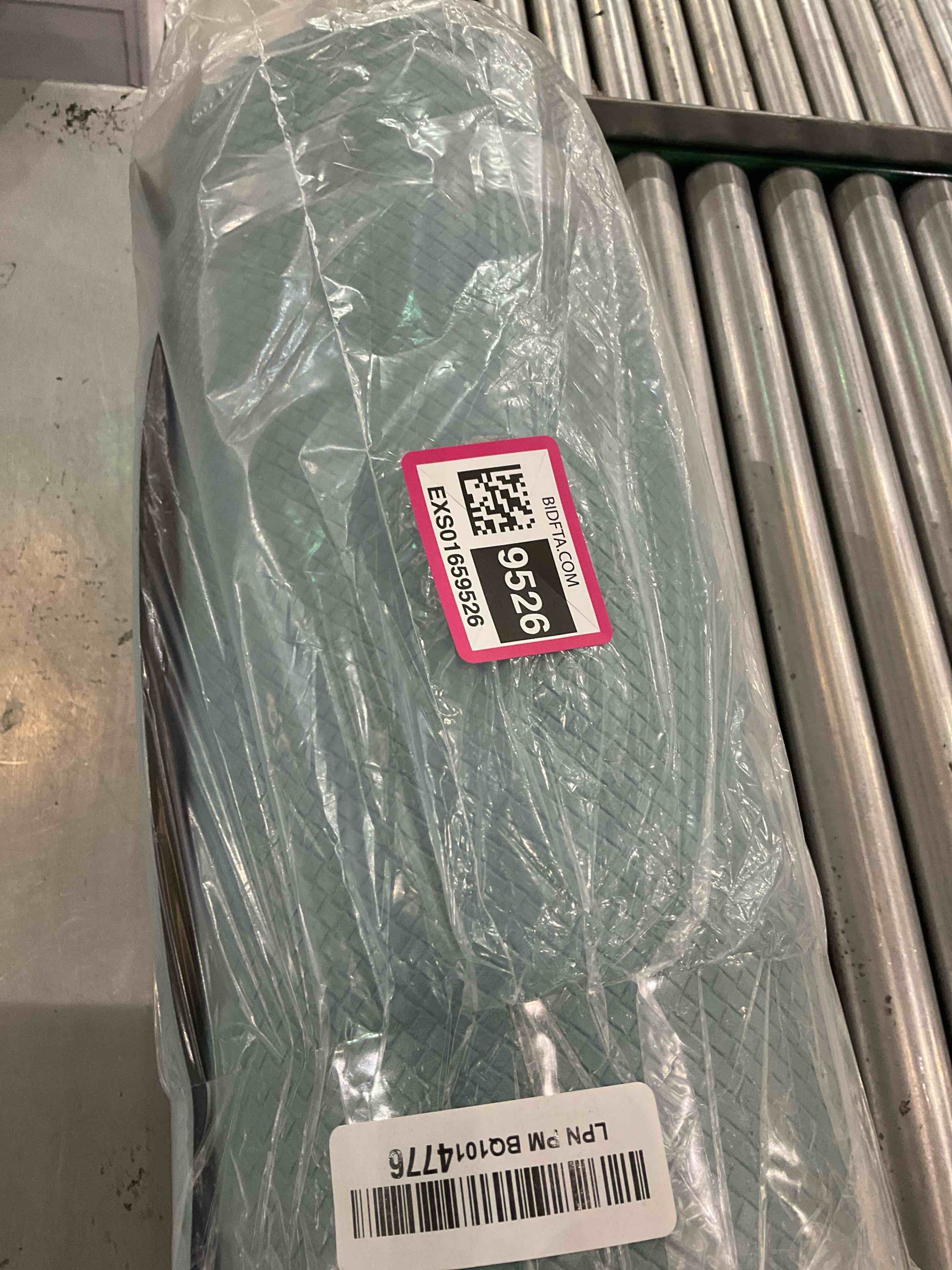https://s3.amazonaws.com/lotting-images-prod/BargainHunt/EXS01659526_1720621950321.jpeg