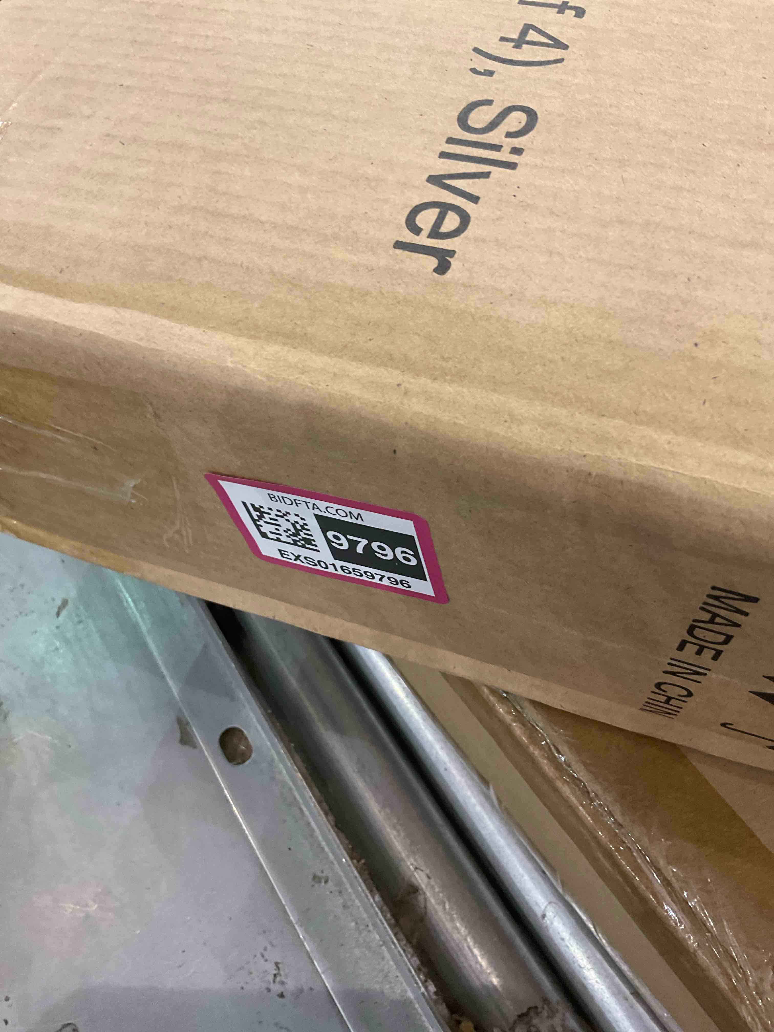 https://s3.amazonaws.com/lotting-images-prod/BargainHunt/EXS01659796_1721219024733.jpeg