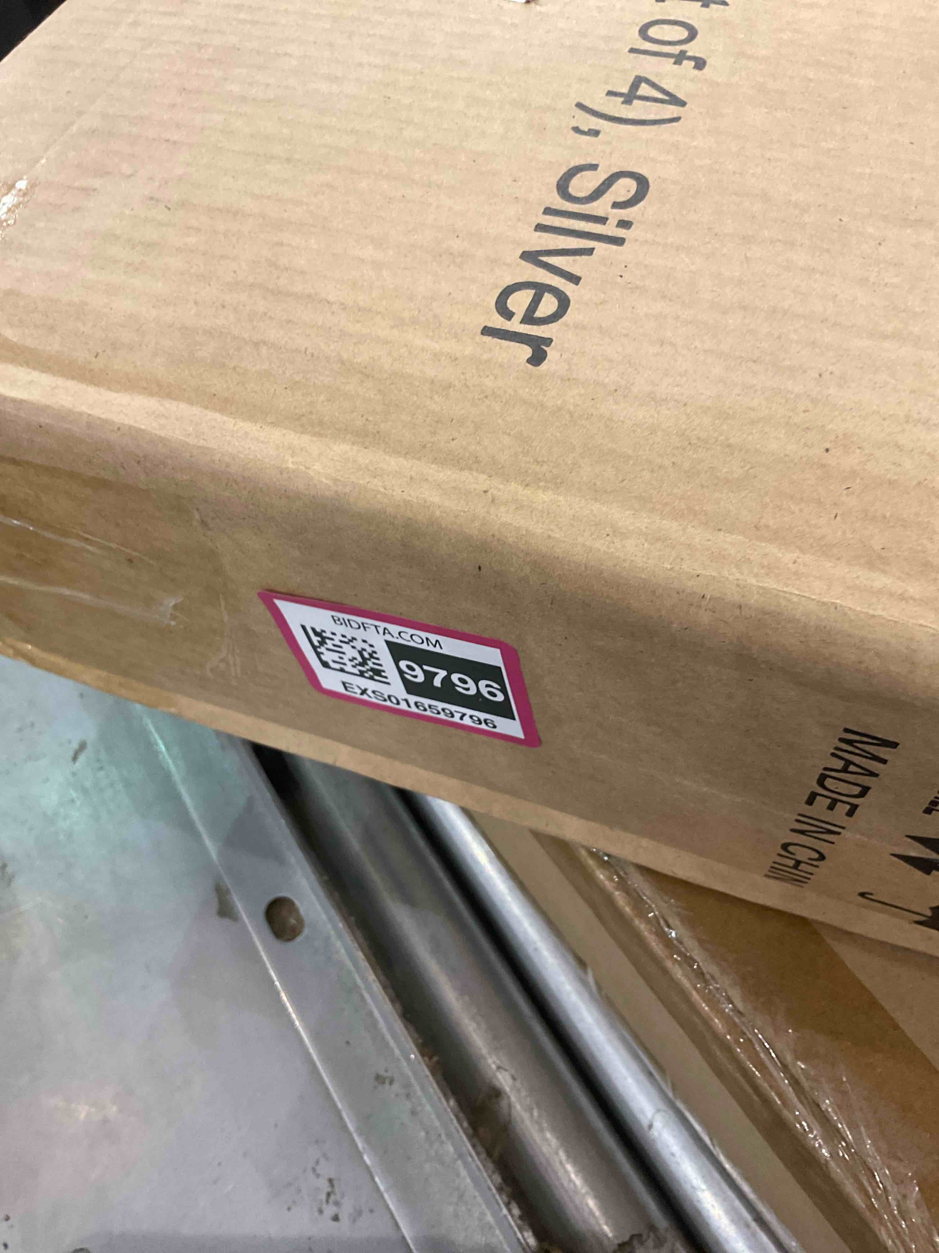 https://s3.amazonaws.com/lotting-images-prod/BargainHunt/EXS01659796_1721219026145.jpeg