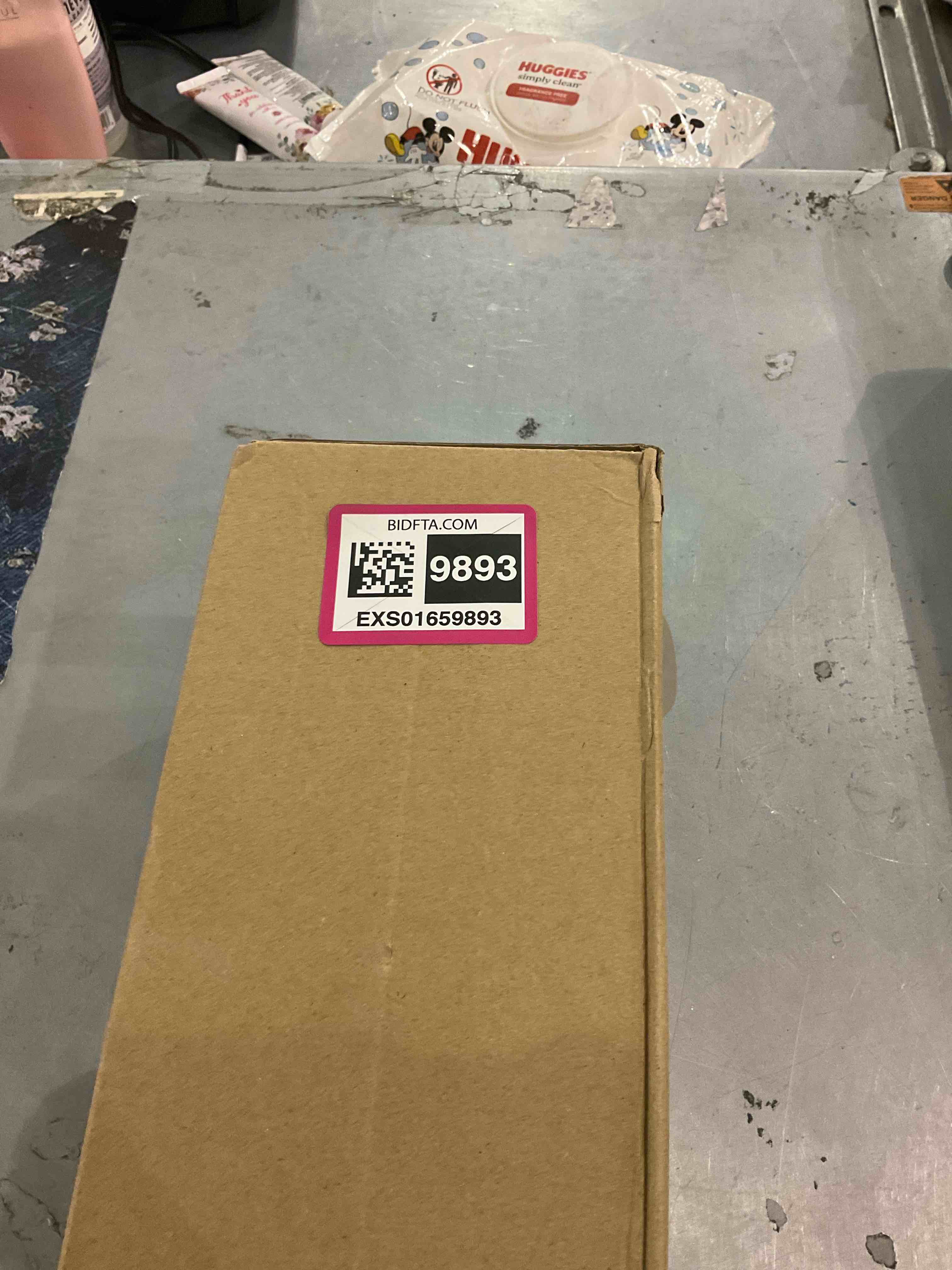 https://s3.amazonaws.com/lotting-images-prod/BargainHunt/EXS01659893_1721646816198.jpeg
