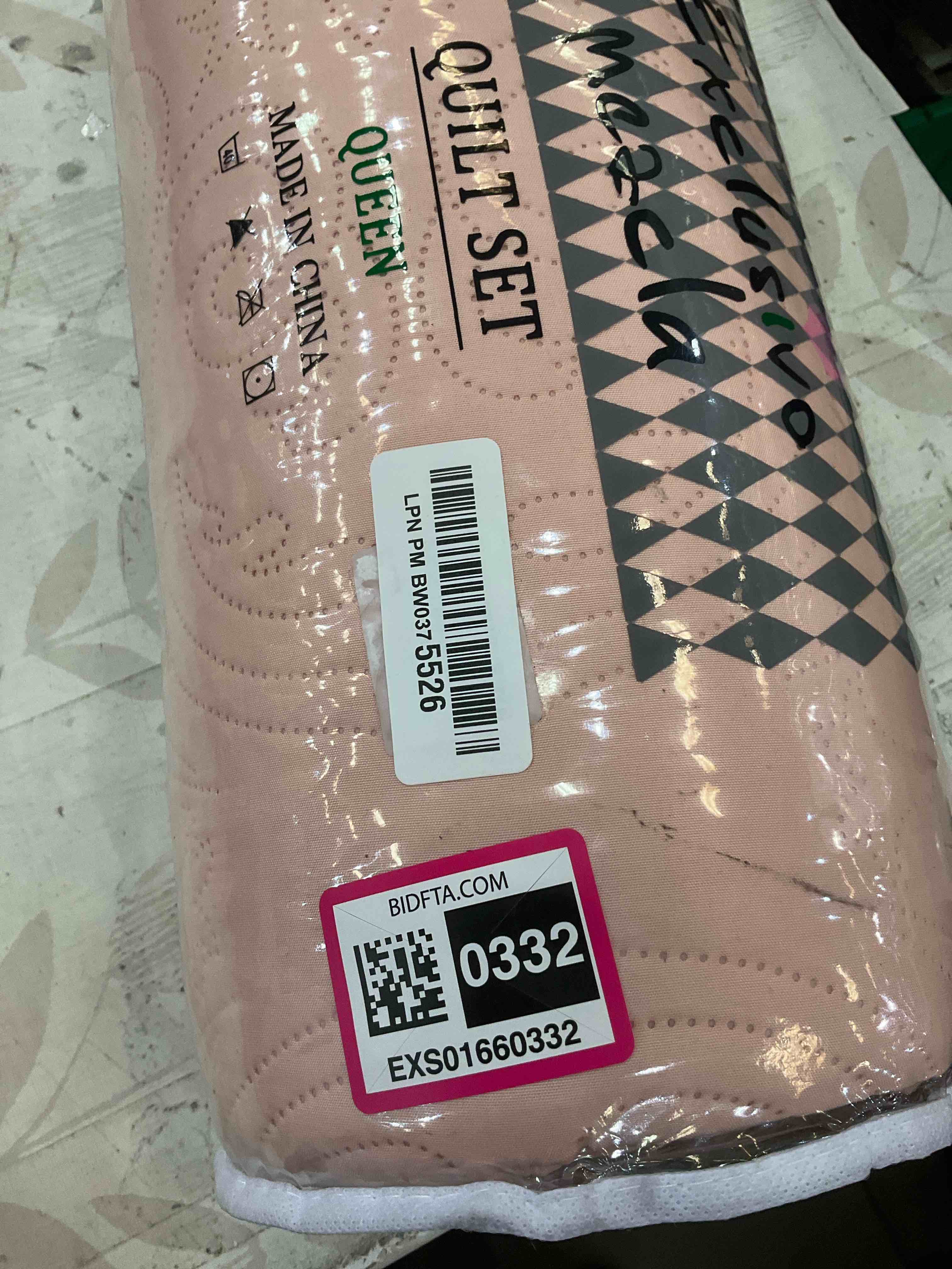 https://s3.amazonaws.com/lotting-images-prod/BargainHunt/EXS01660332_1718905092942.jpeg