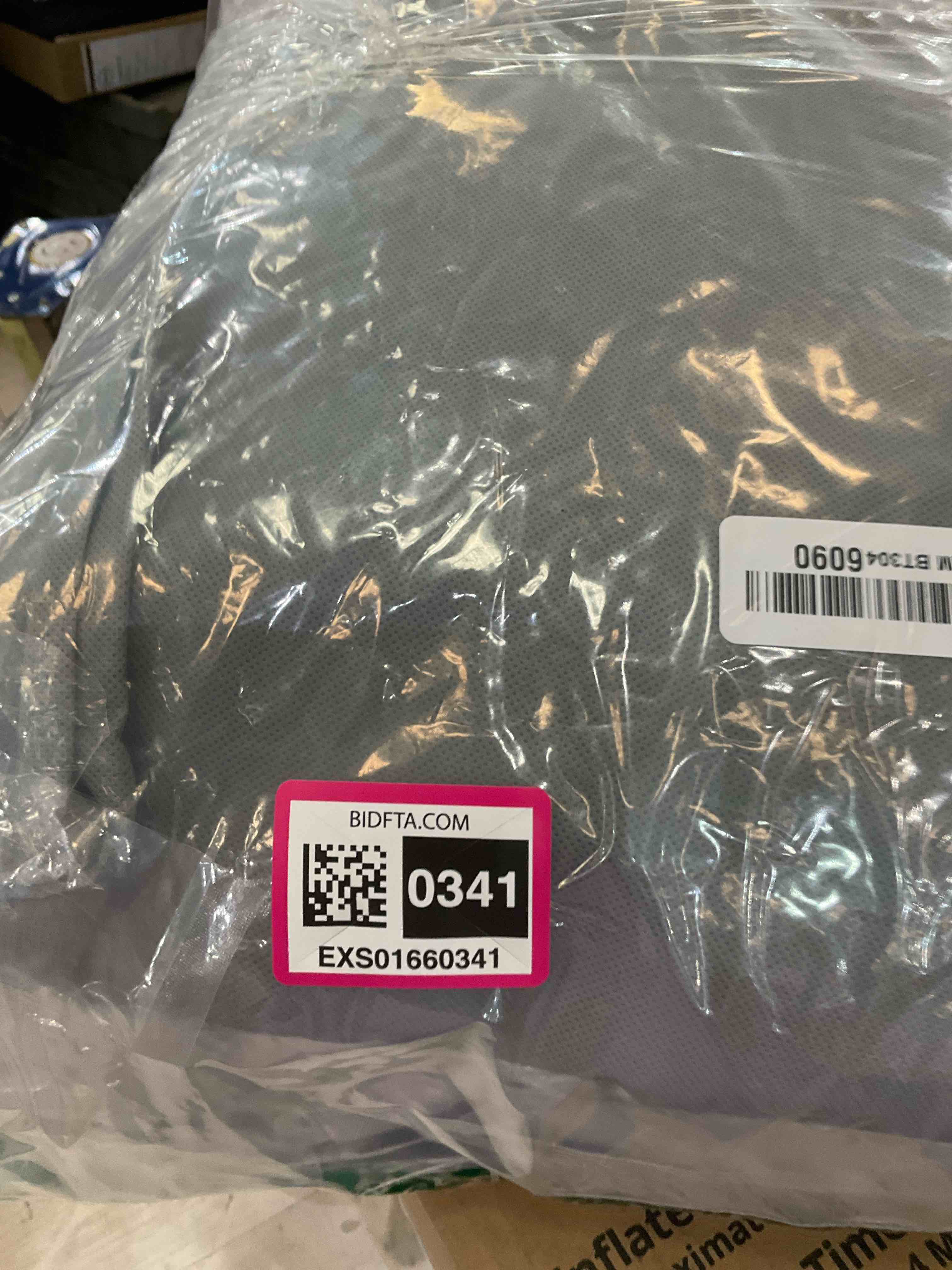 https://s3.amazonaws.com/lotting-images-prod/BargainHunt/EXS01660341_1718905738975.jpeg
