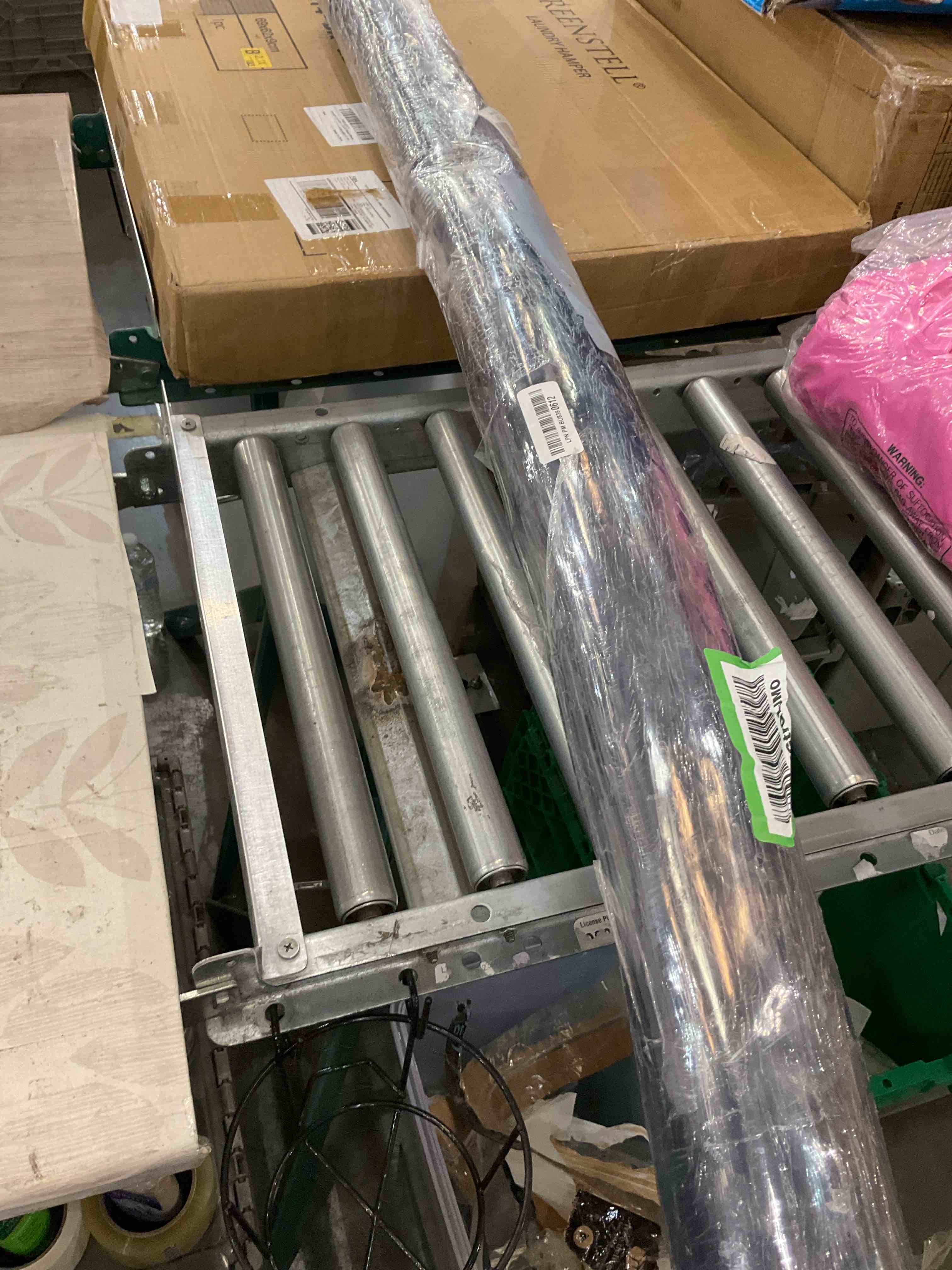 https://s3.amazonaws.com/lotting-images-prod/BargainHunt/EXS01660437_1718978020454.jpeg