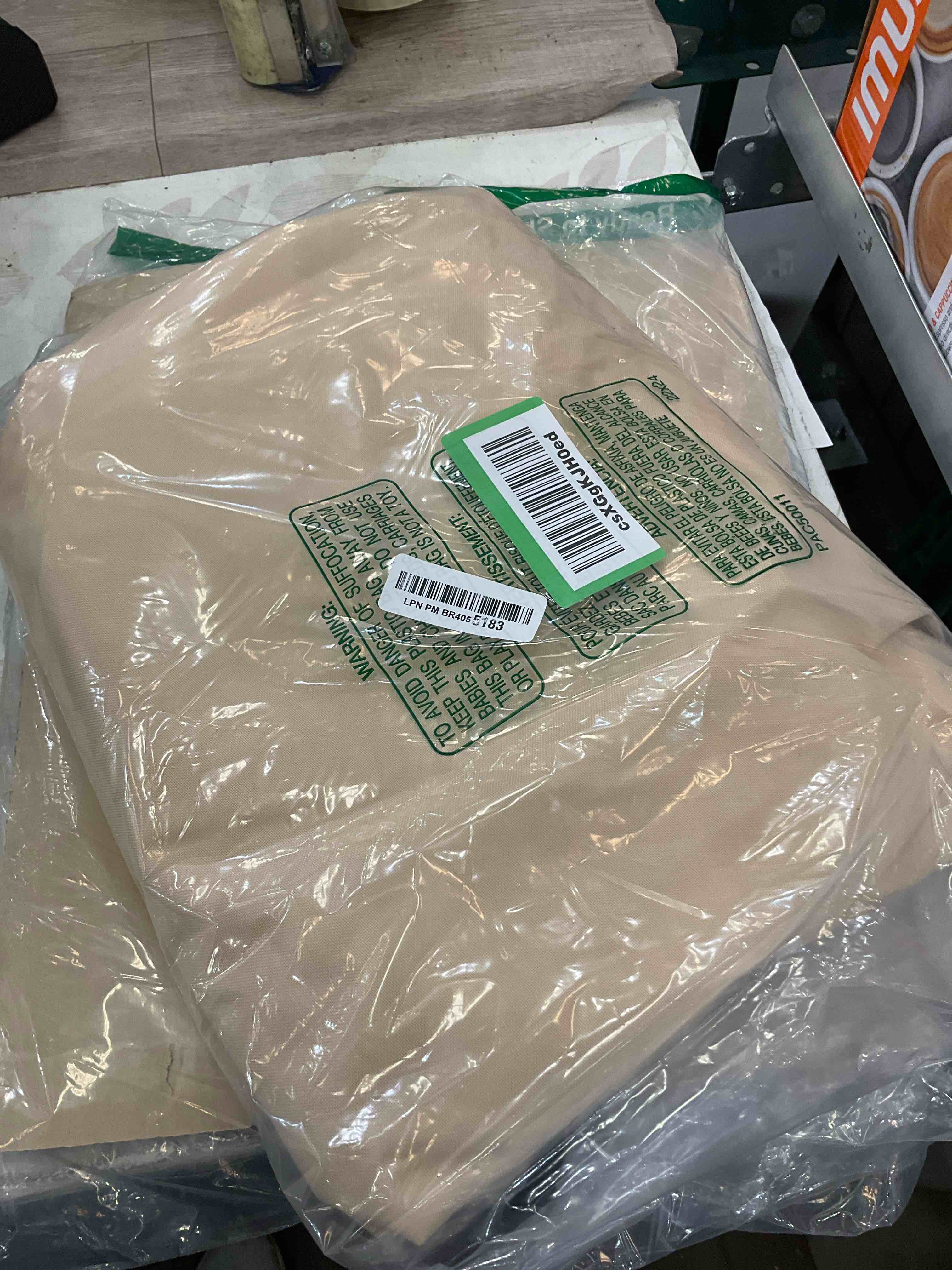 https://s3.amazonaws.com/lotting-images-prod/BargainHunt/EXS01660466_1718982532118.jpeg