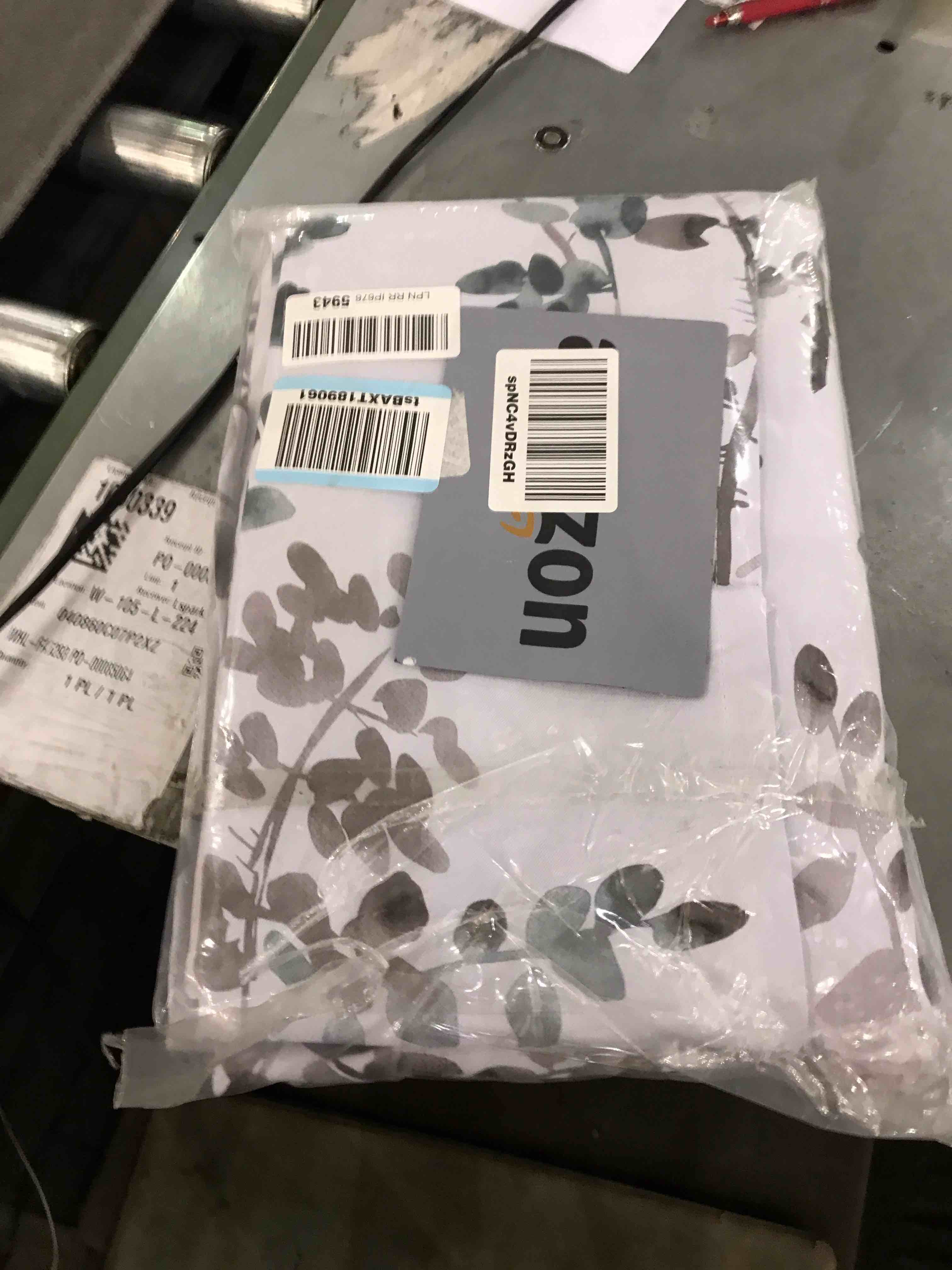 https://s3.amazonaws.com/lotting-images-prod/BargainHunt/EXS01660634_1718713221029.jpeg