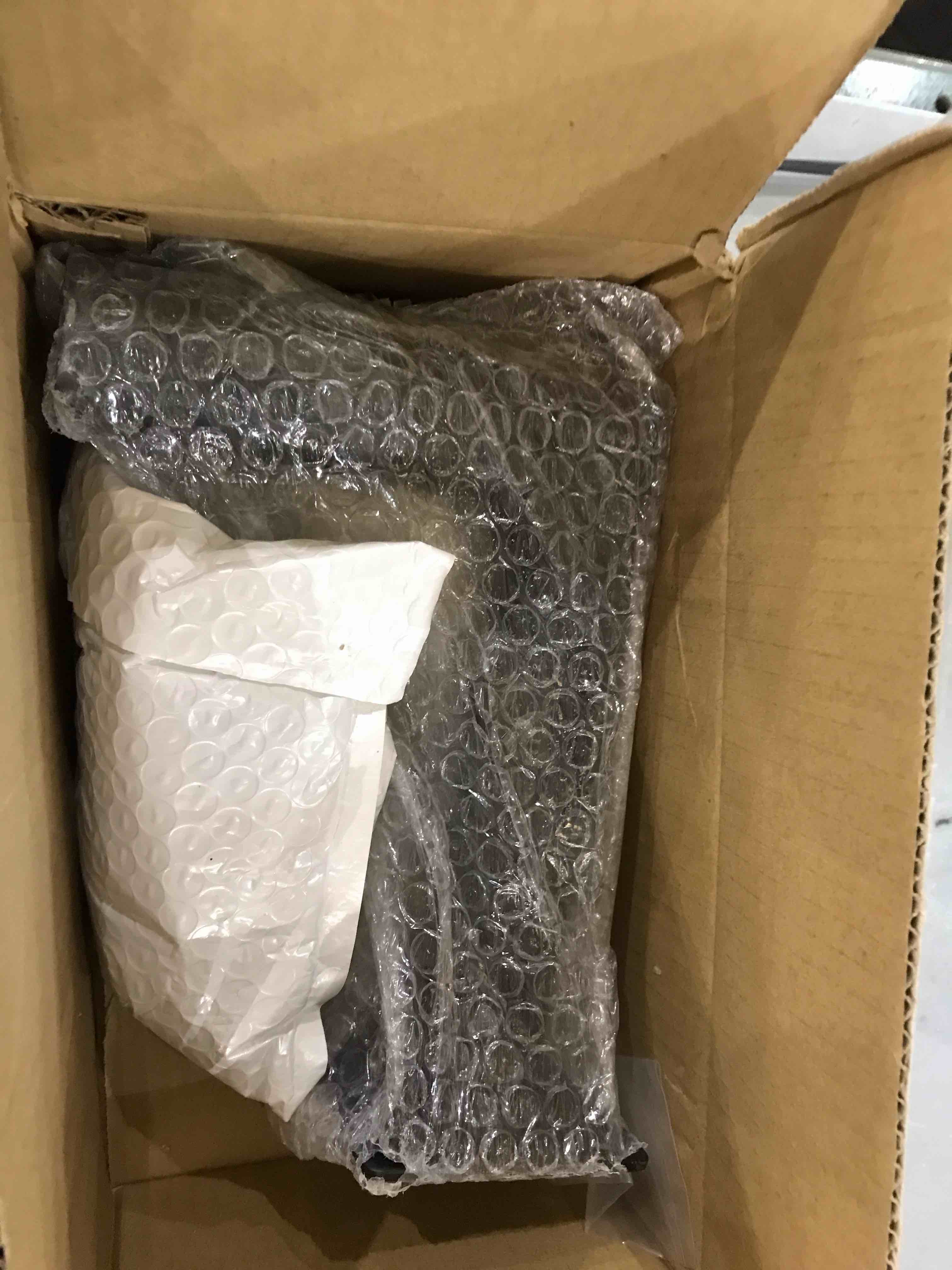 https://s3.amazonaws.com/lotting-images-prod/BargainHunt/EXS01660788_1718799722309.jpeg