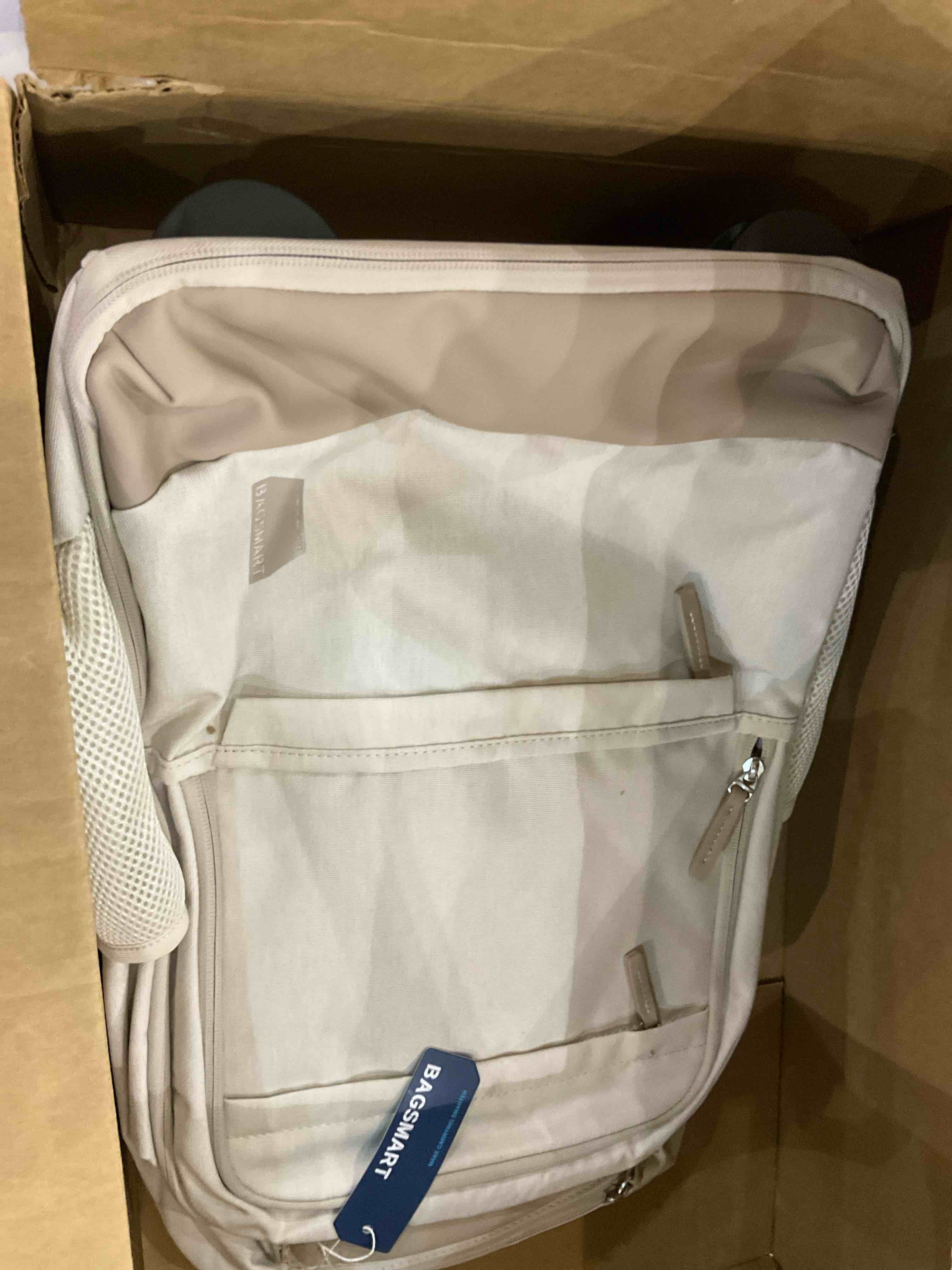https://s3.amazonaws.com/lotting-images-prod/BargainHunt/EXS01661038_1718711537285.jpeg