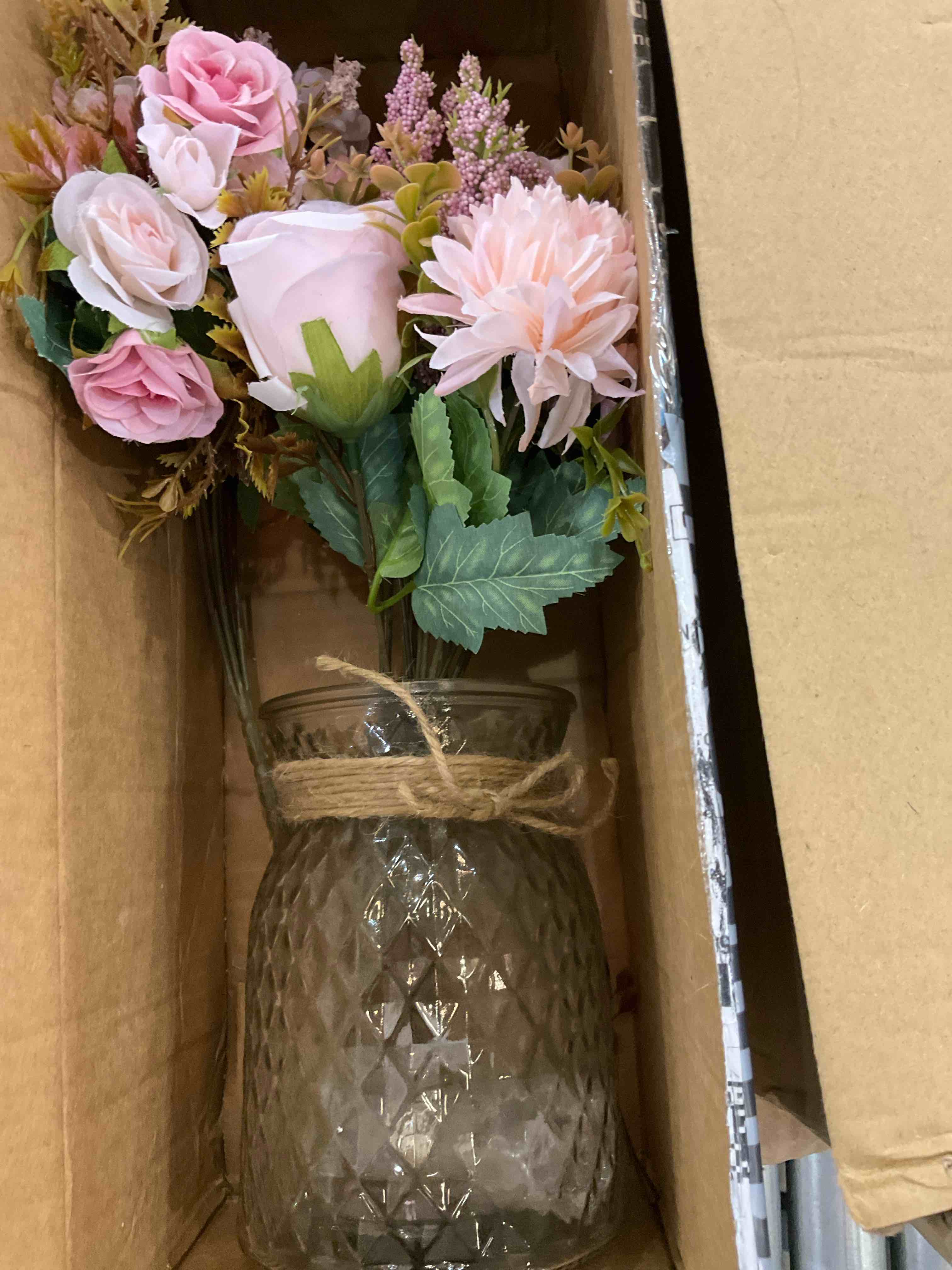https://s3.amazonaws.com/lotting-images-prod/BargainHunt/EXS01661237_1718894798895.jpeg