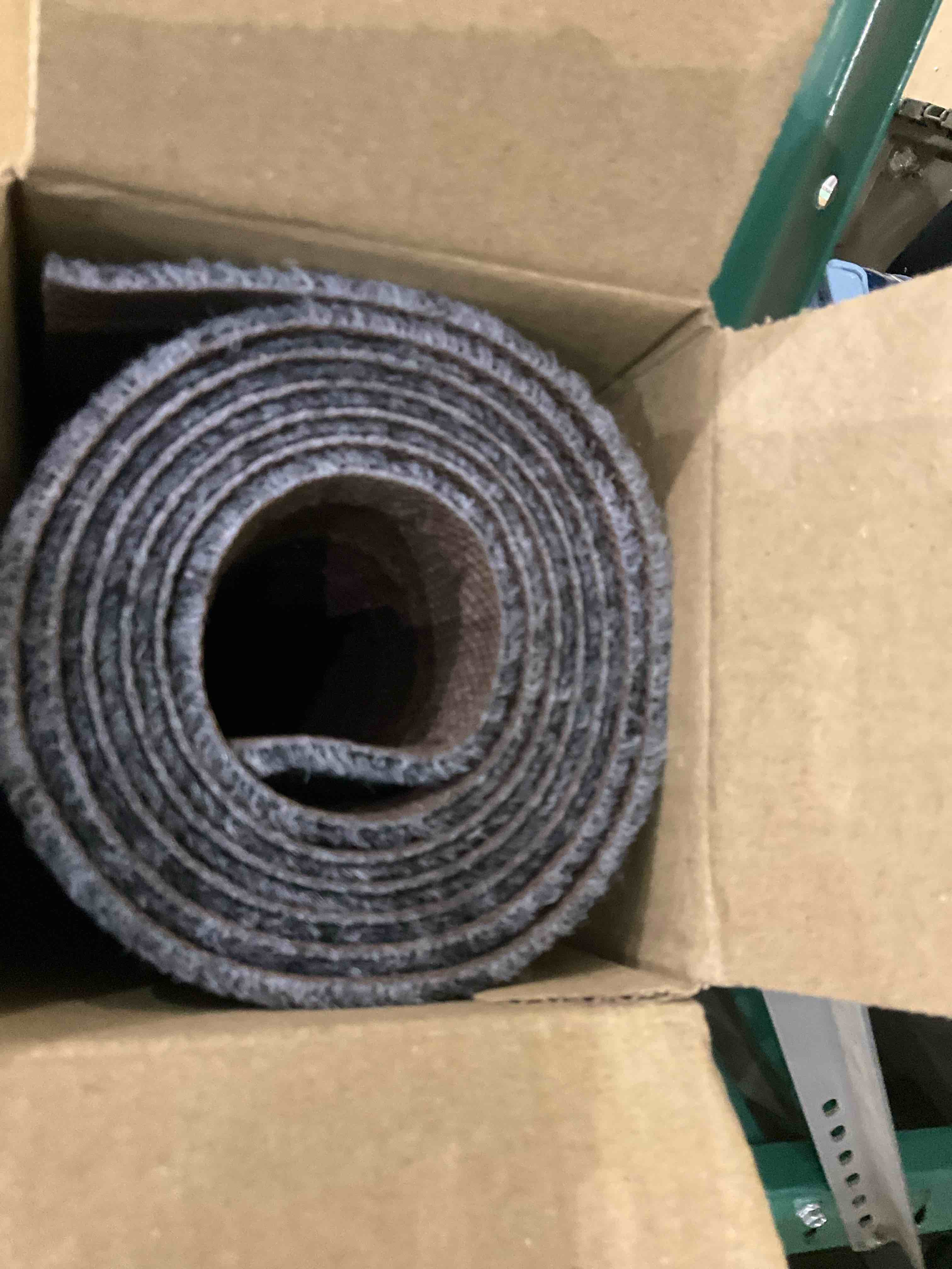 https://s3.amazonaws.com/lotting-images-prod/BargainHunt/EXS01661486_1719315817504.jpeg